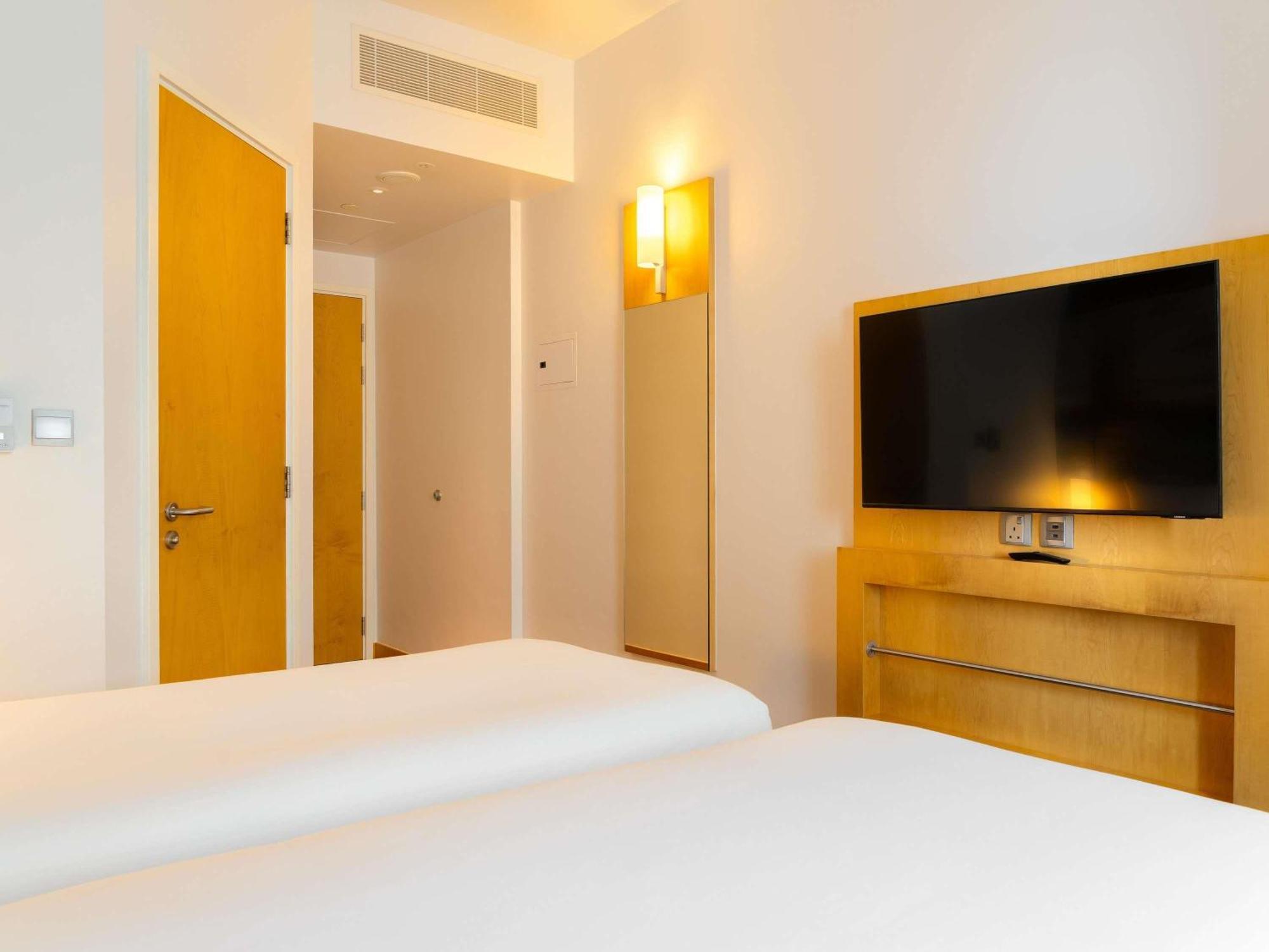 Quarto Twin Standard