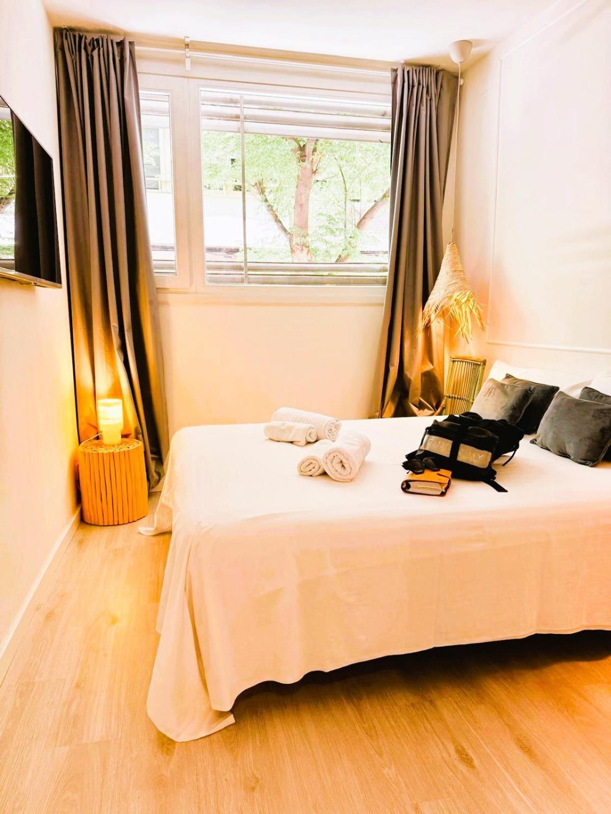 Double Room Private Bathroom