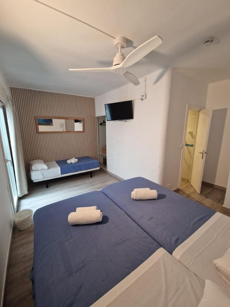 Quarto Duplo com Cama Extra