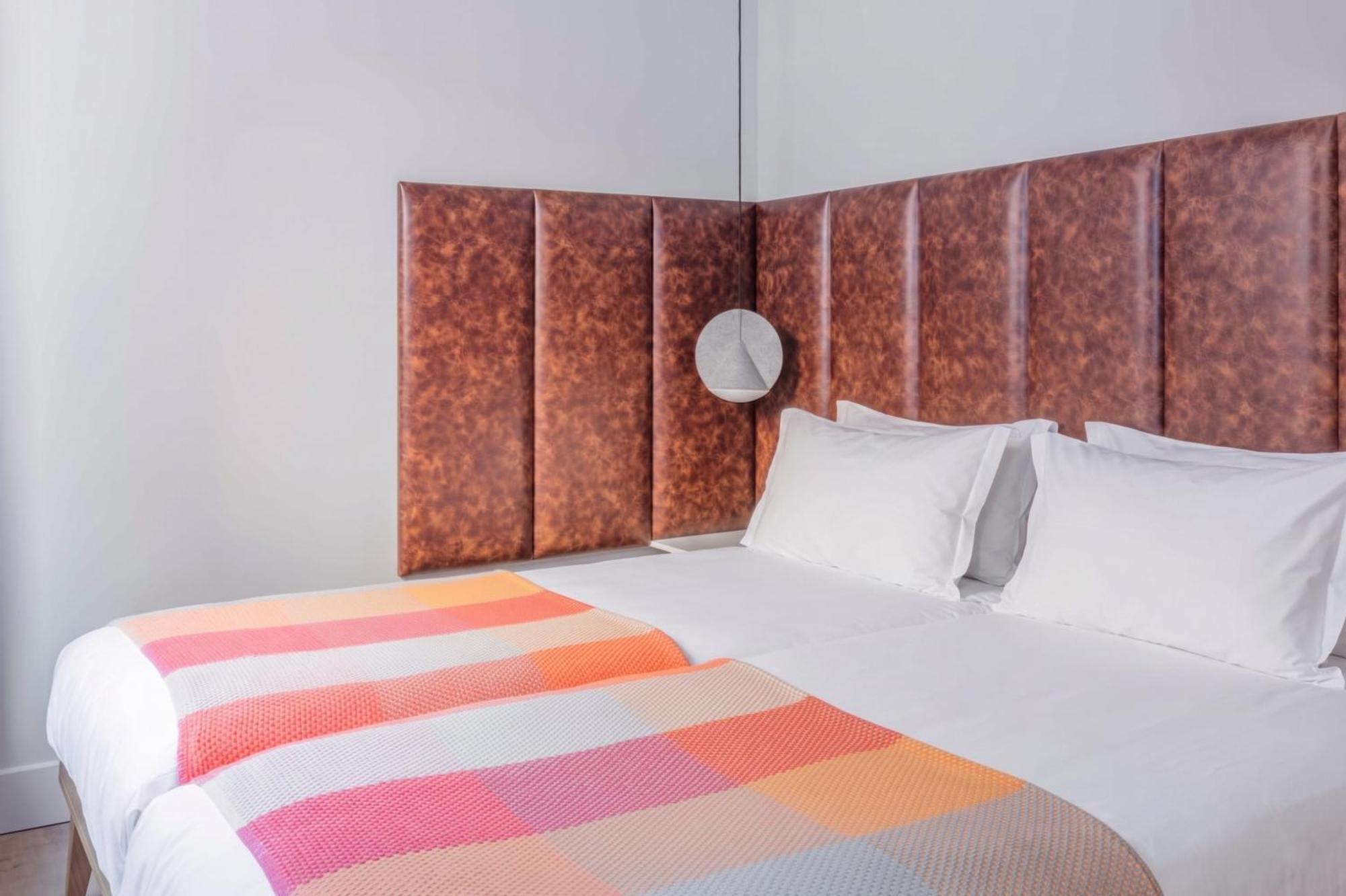 Open Plan Suite – Twin