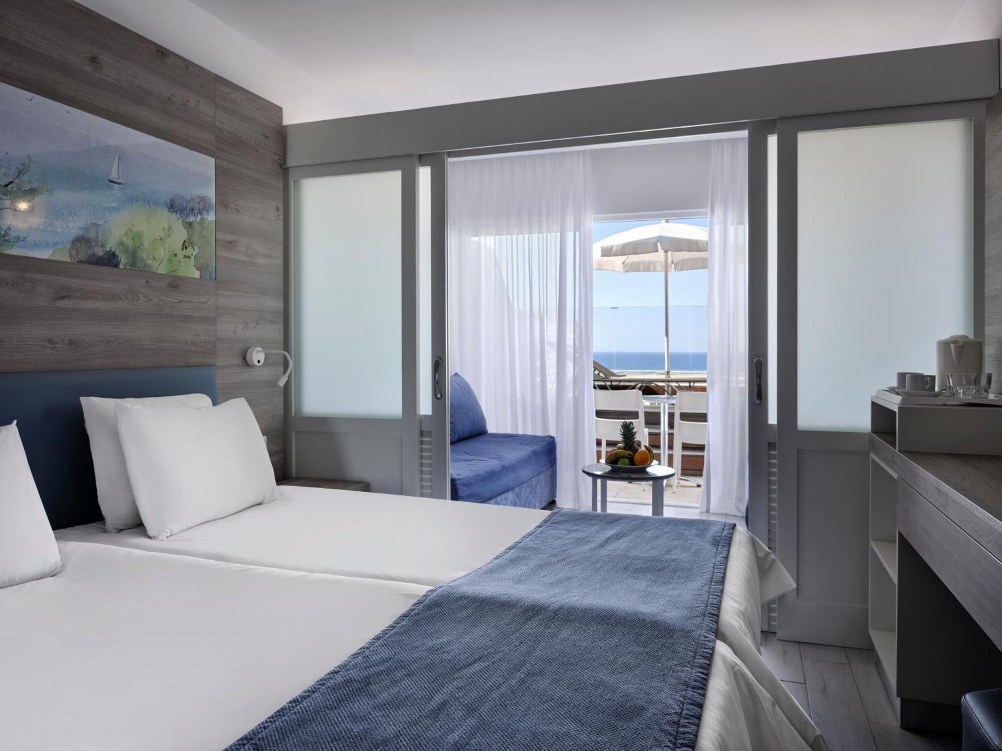 Superior Family Room Sea View