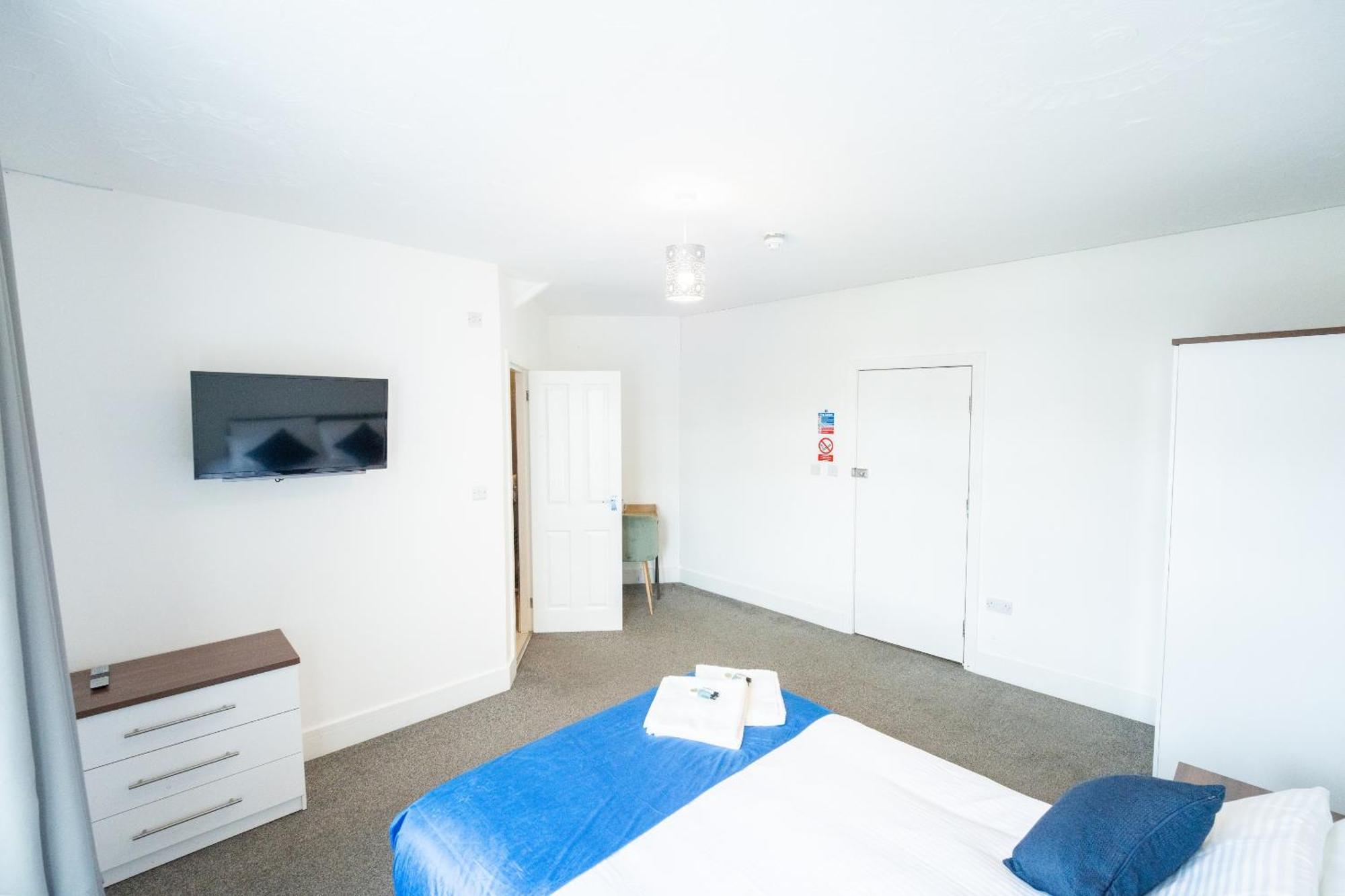 Double Room Private Bathroom