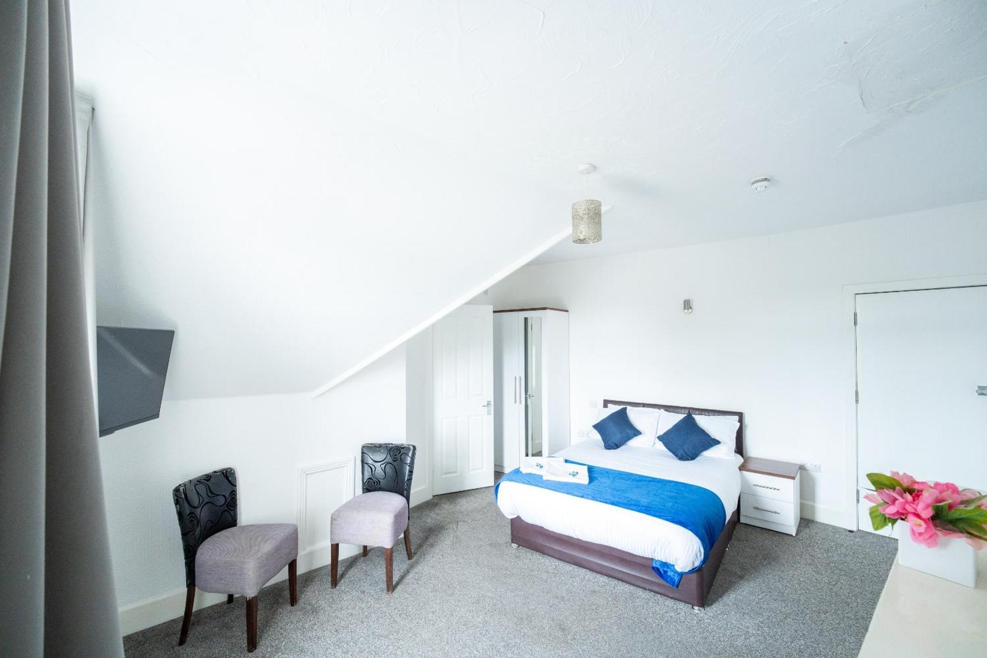 Double Room Private Bathroom