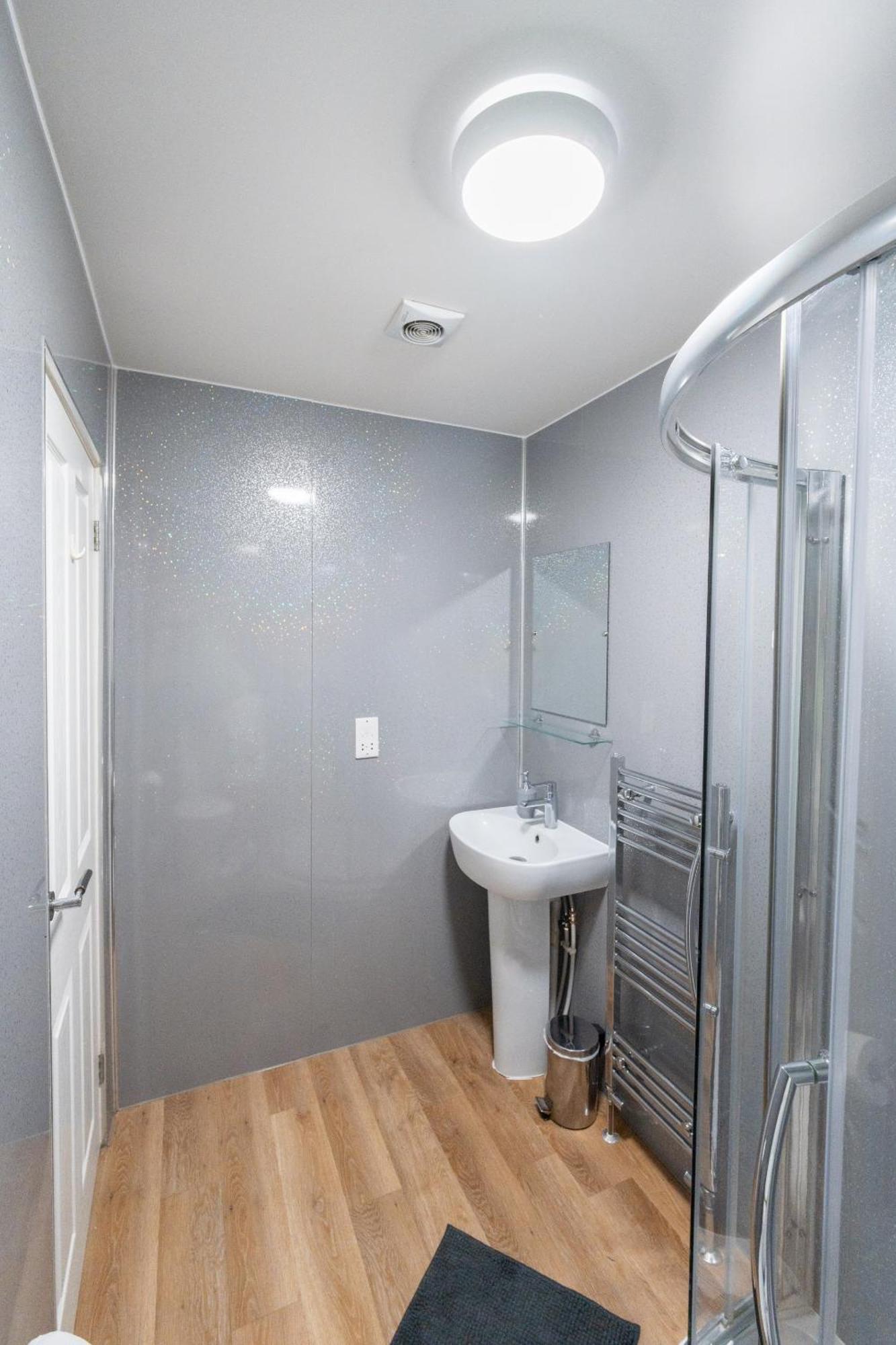 Double Room Private Bathroom