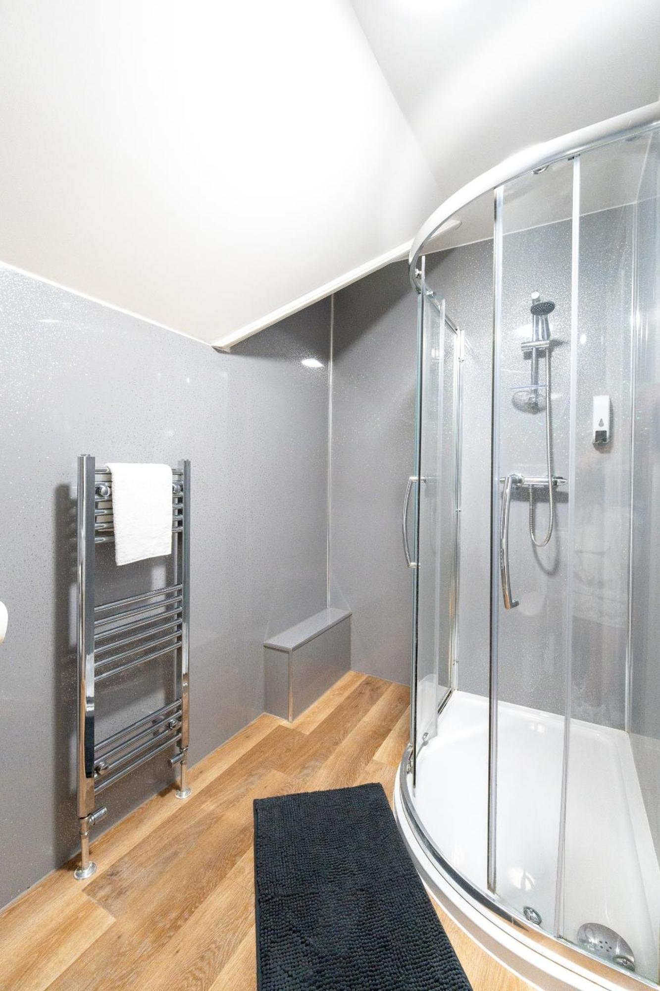 Double Room Private Bathroom