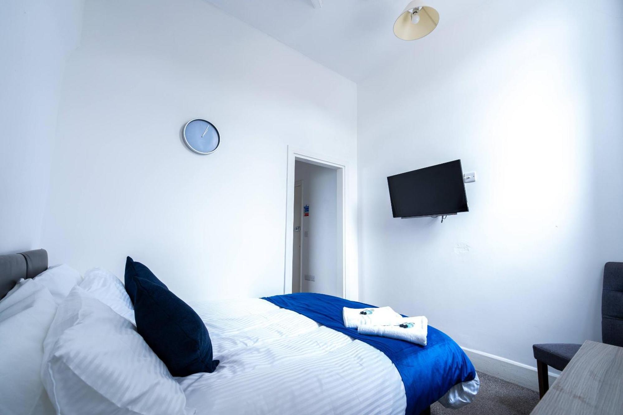 Double Room Private Bathroom