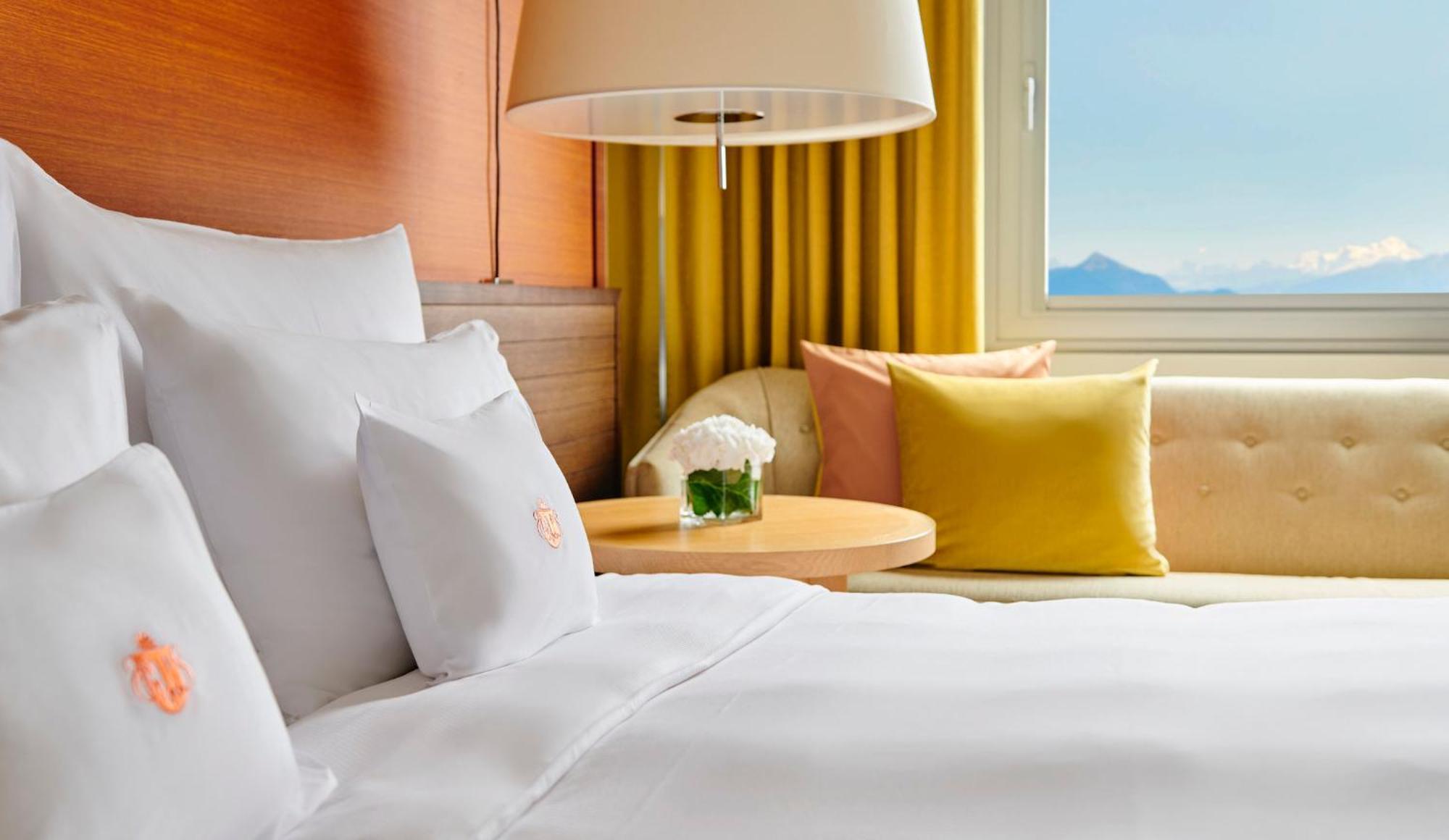 Habitación Doble Premium con cama grande y vistas al lago