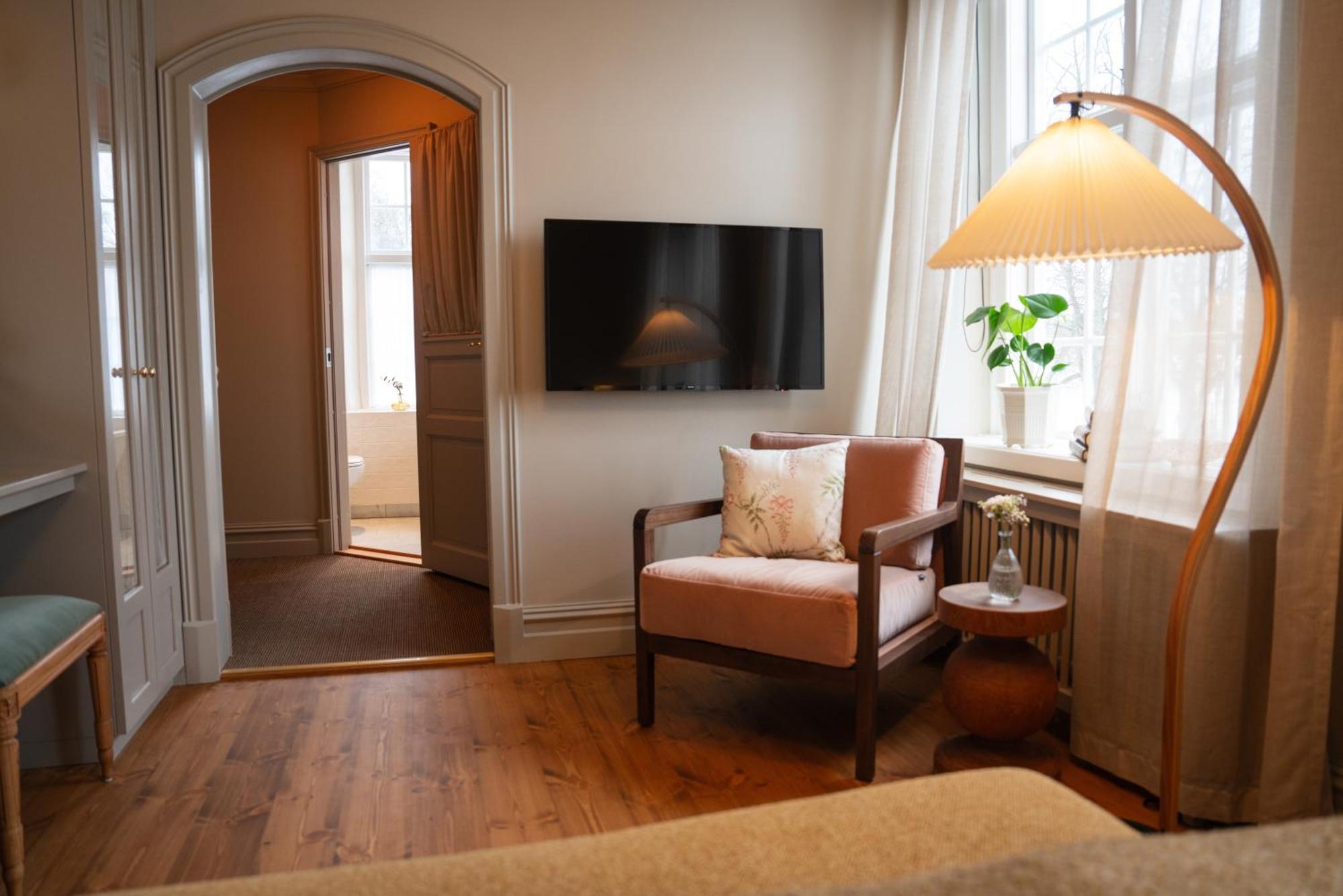 Deluxe Double Room Bath