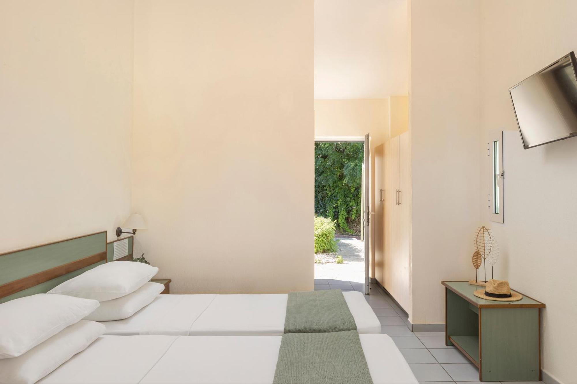 Double or Twin Room Partial Sea View