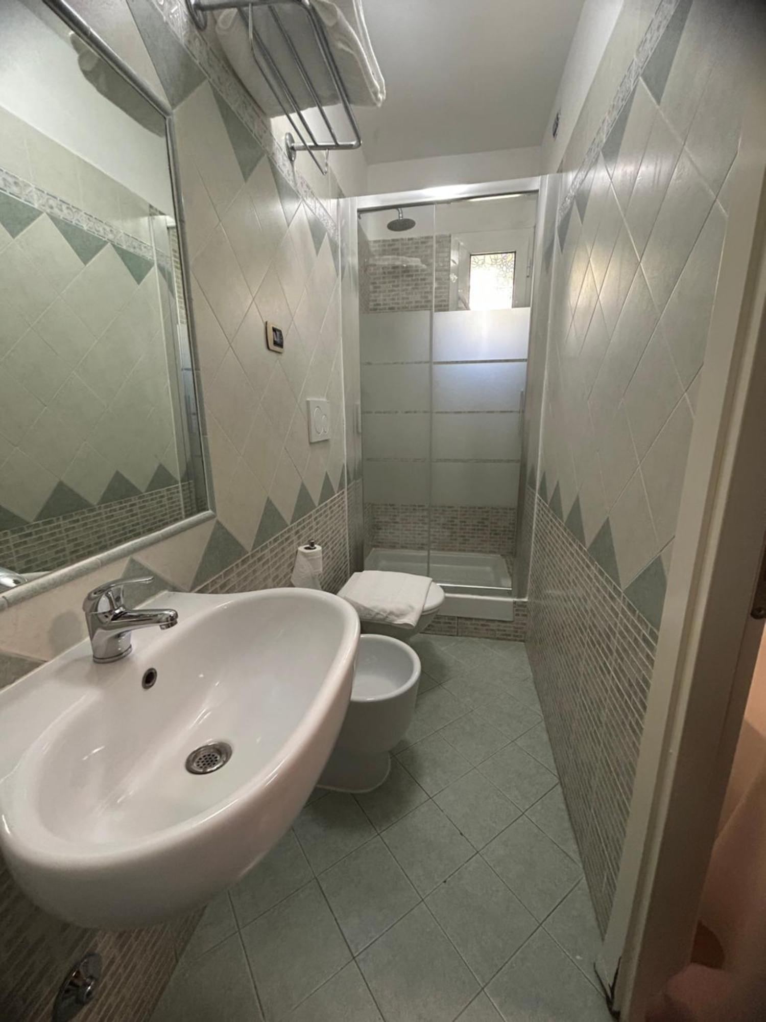 Basic Triple Room
