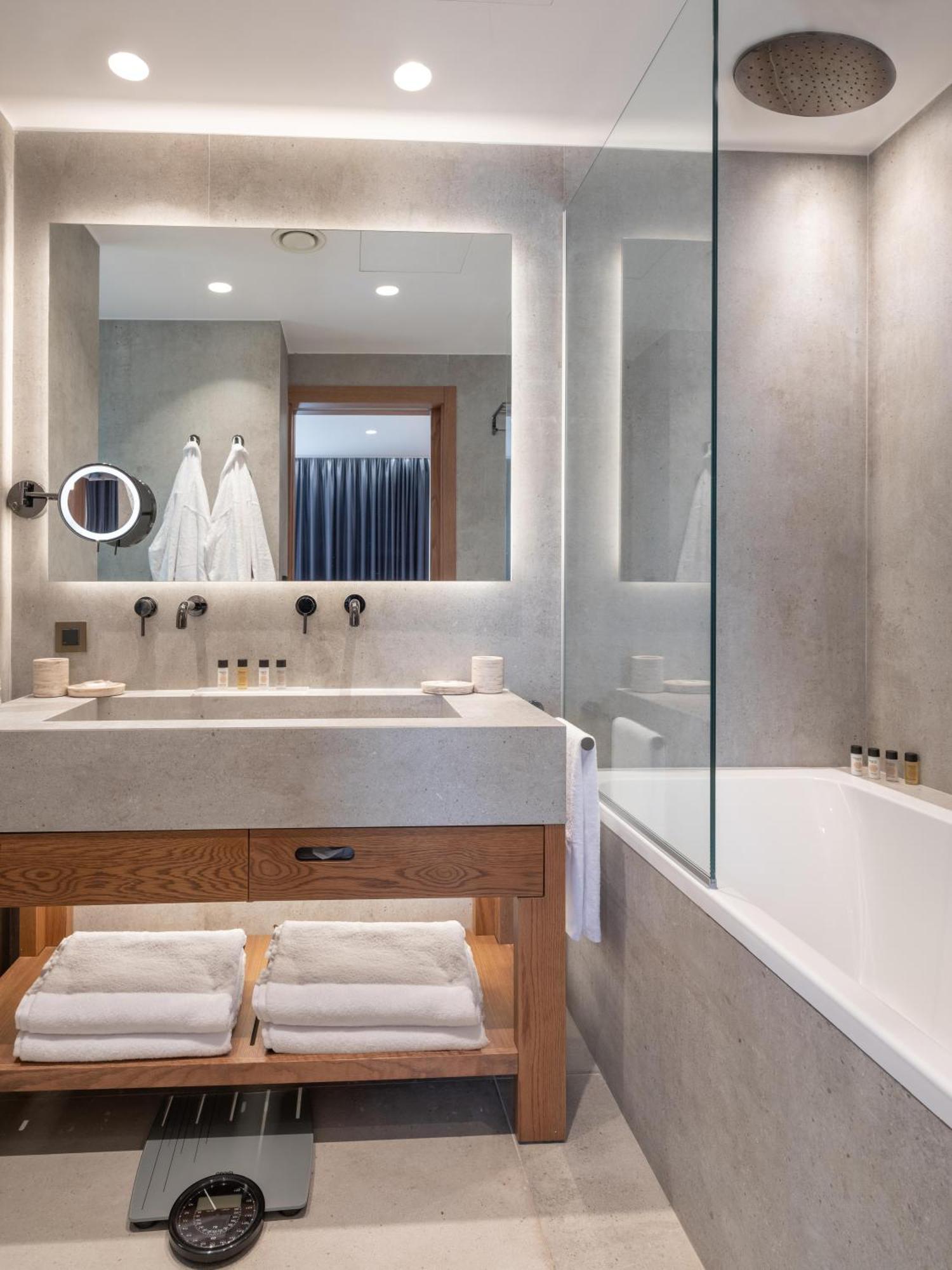 Suite Familiale Exclusive 2 Chambres et 1 Salle de Bains - Vue sur Jardin ou Piscine