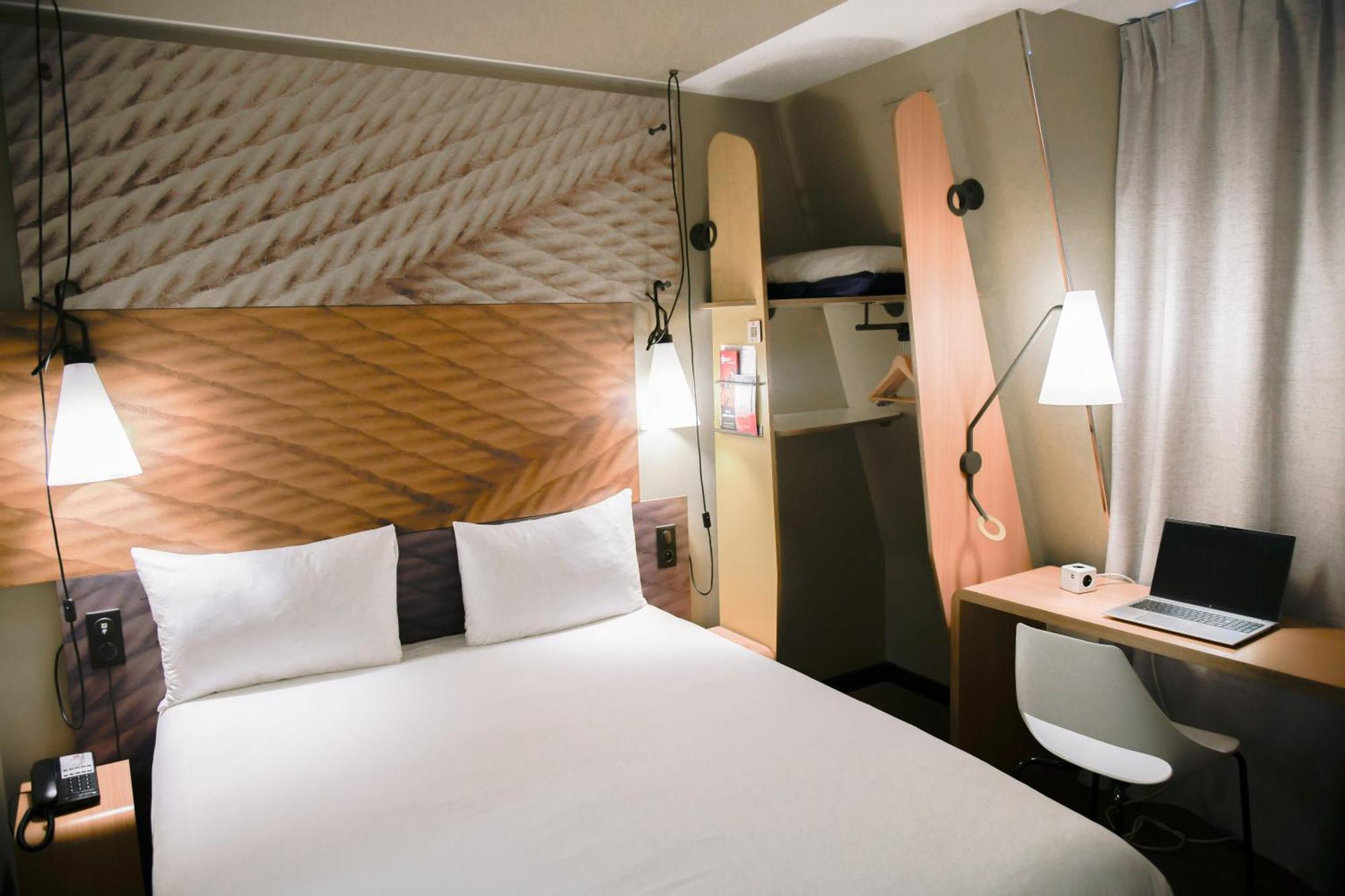 Quarto Duplo Standard