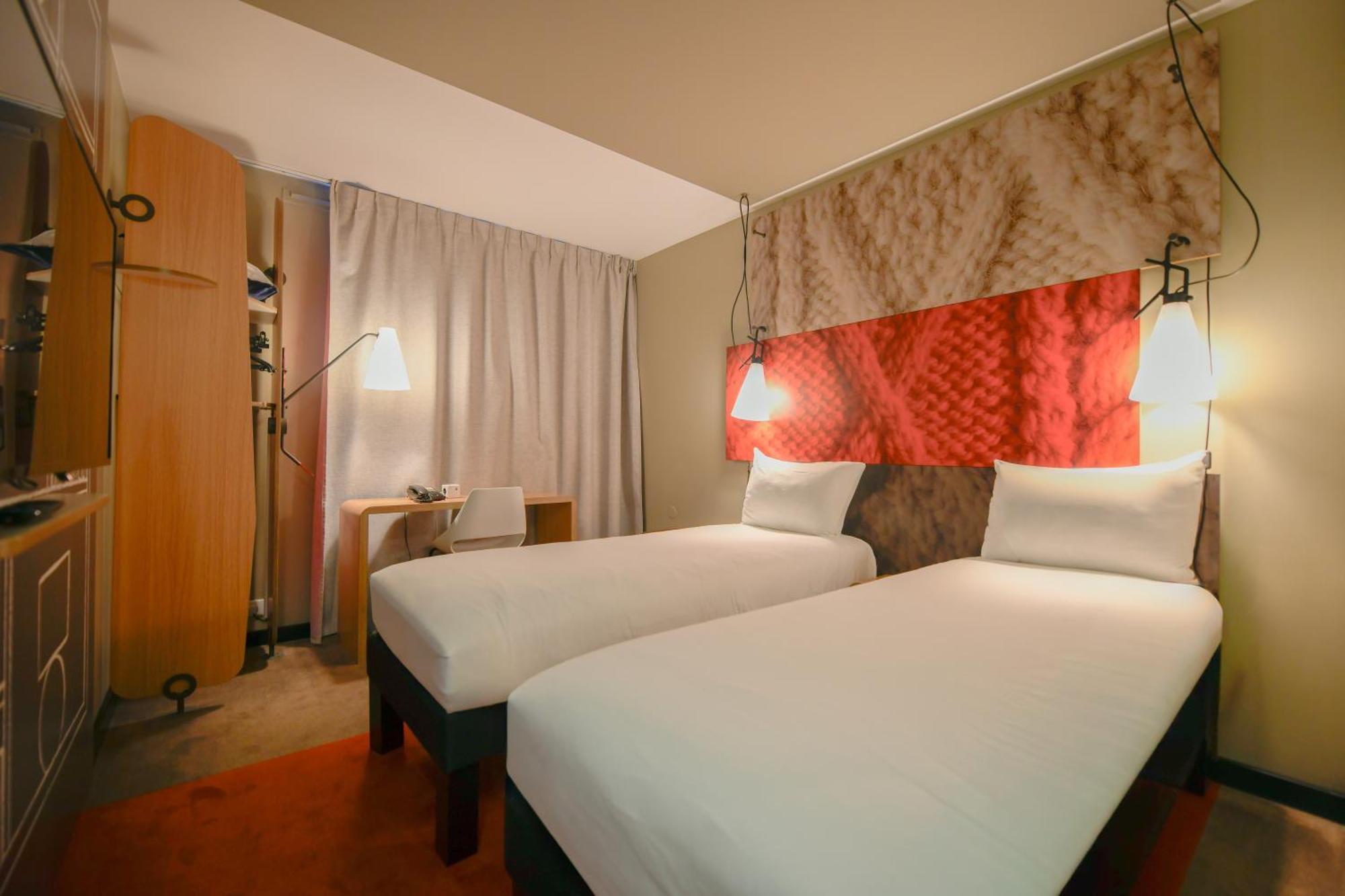 Quarto Twin Standard