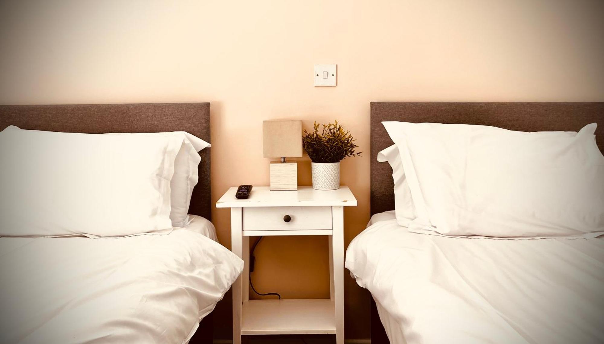 Twin Room Bath