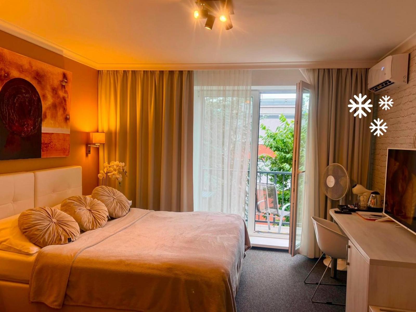 Triple Room Balcony Air Conditioning