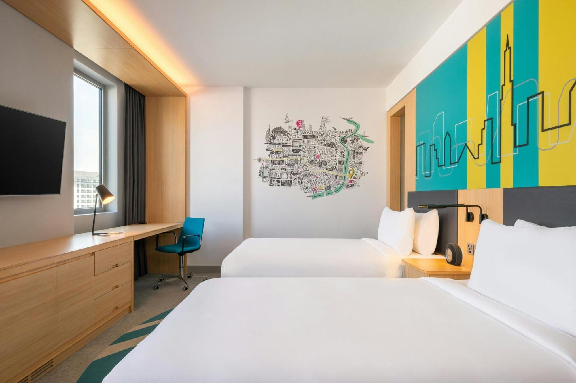 Aloft Room Guest room Twin or Single Beds City view