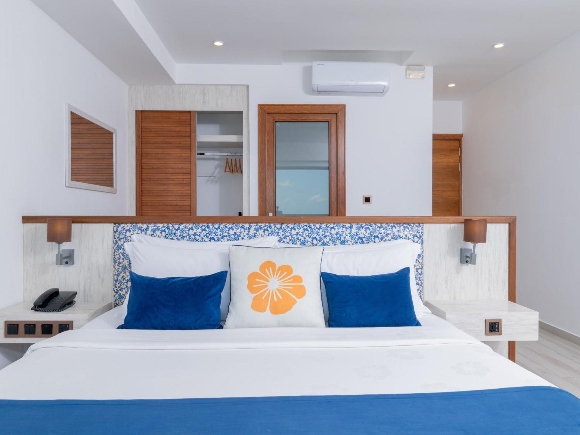 Deluxe Double Room Seaview Balcony