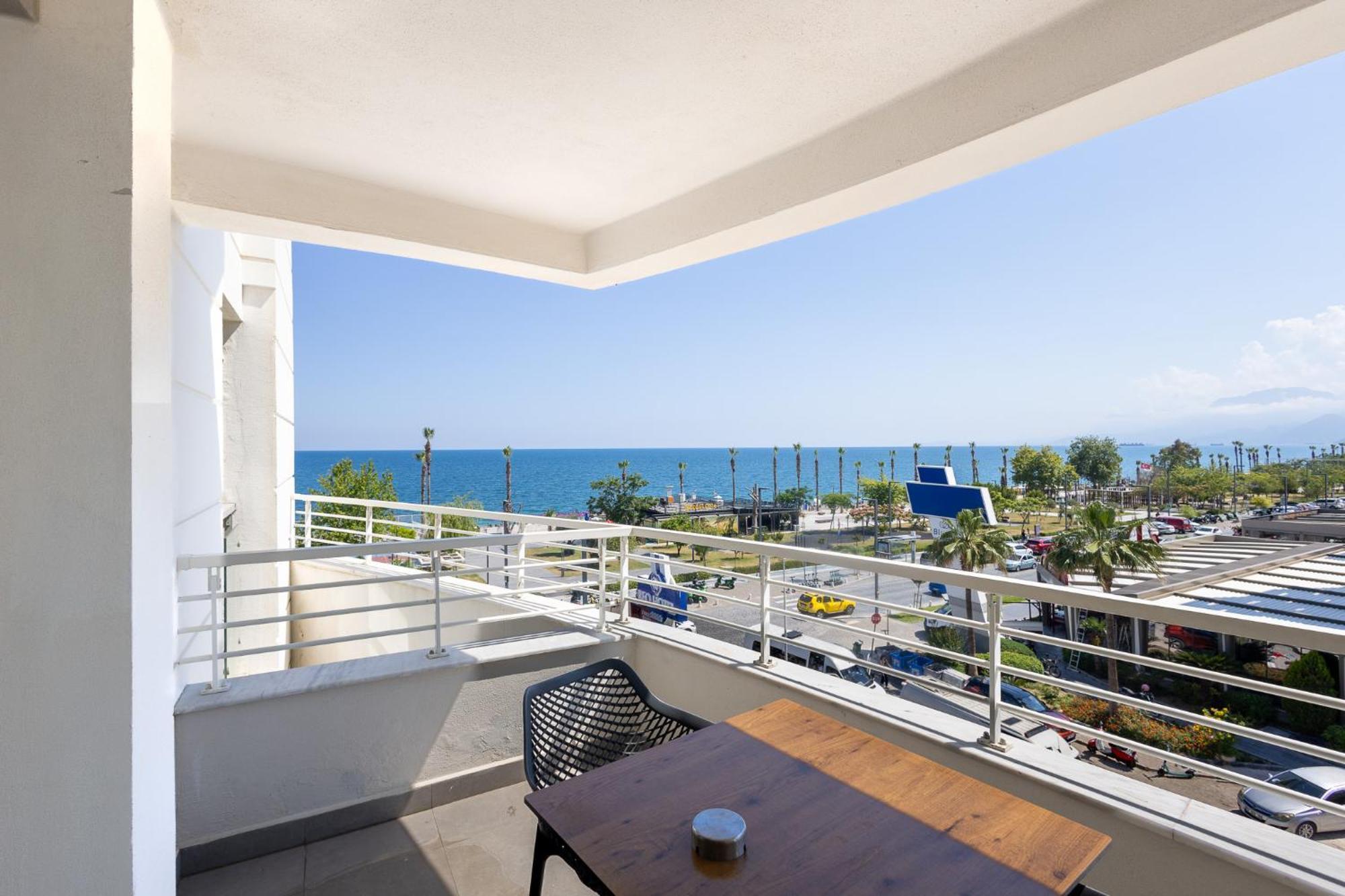 Deluxe Double Room Side Sea View