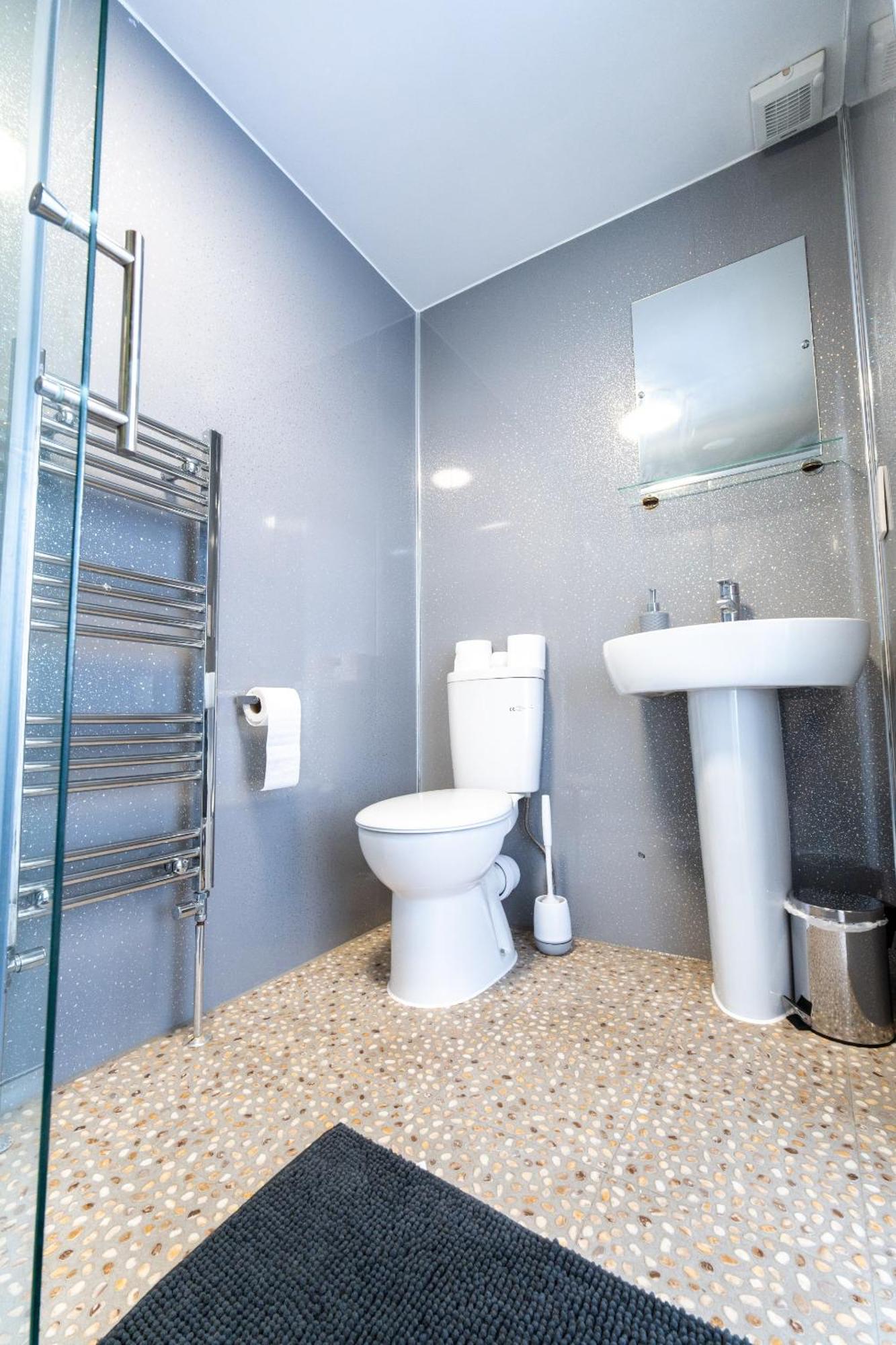 Double Room Private Bathroom