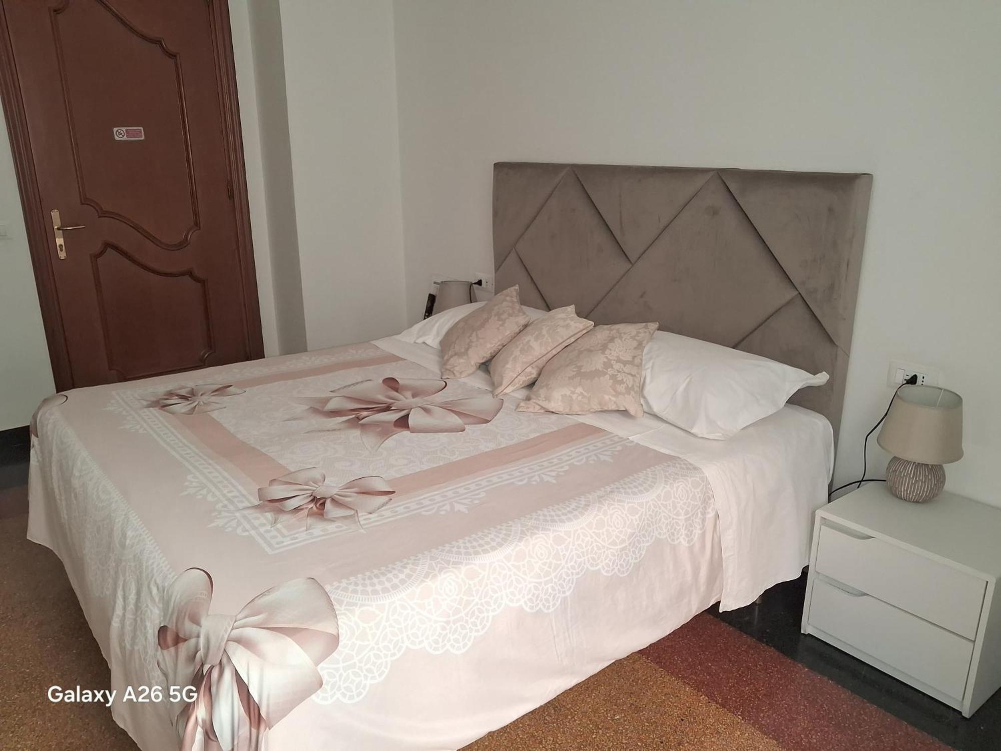 Double Room Private Bathroom