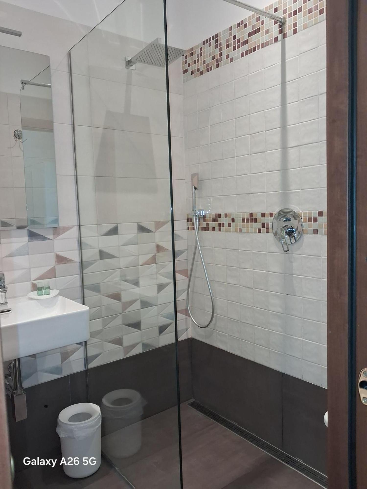 Double Room Private Bathroom