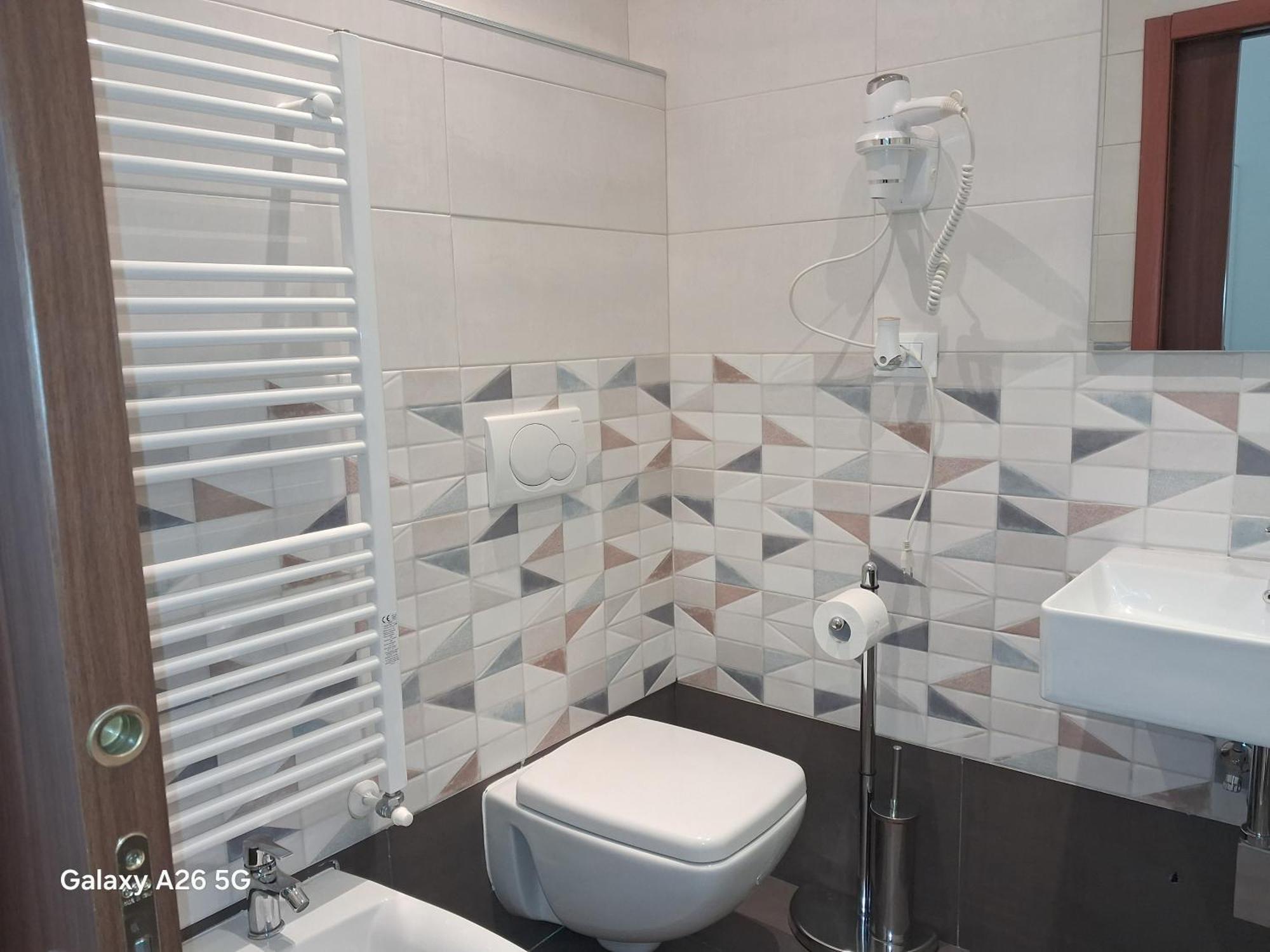 Double Room Private Bathroom