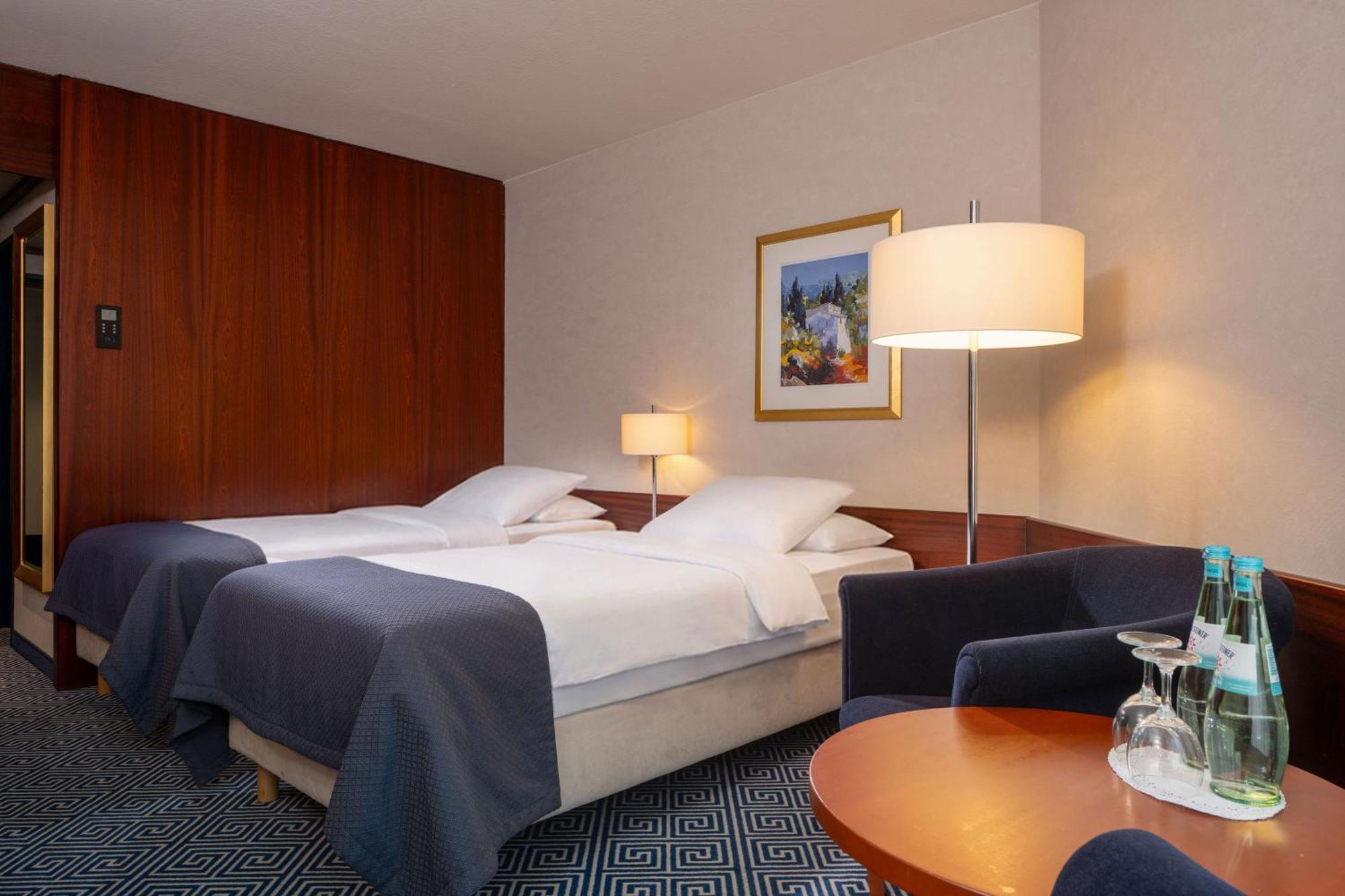 Classic Twin Room