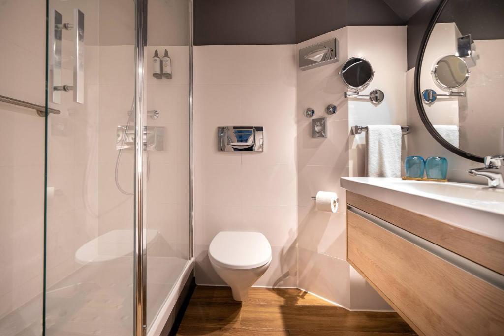 Standard Room,1774422117:JPEG