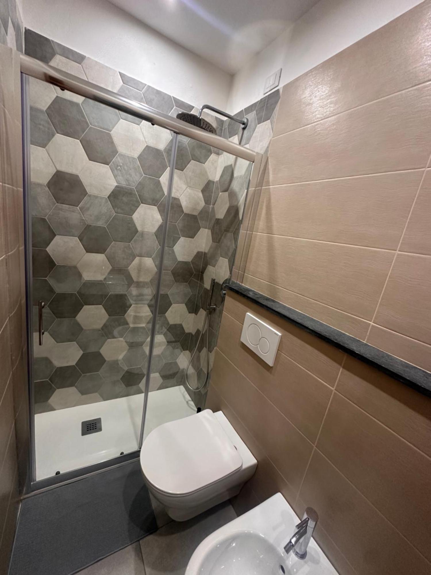 Single Room Private External Bathroom