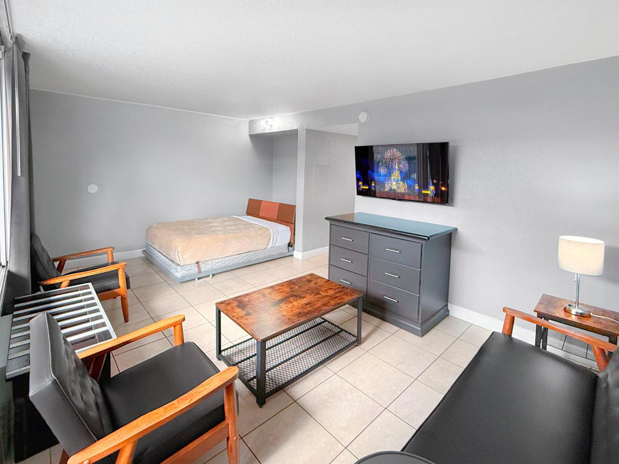 Unrenovated One-Bedroom Villa