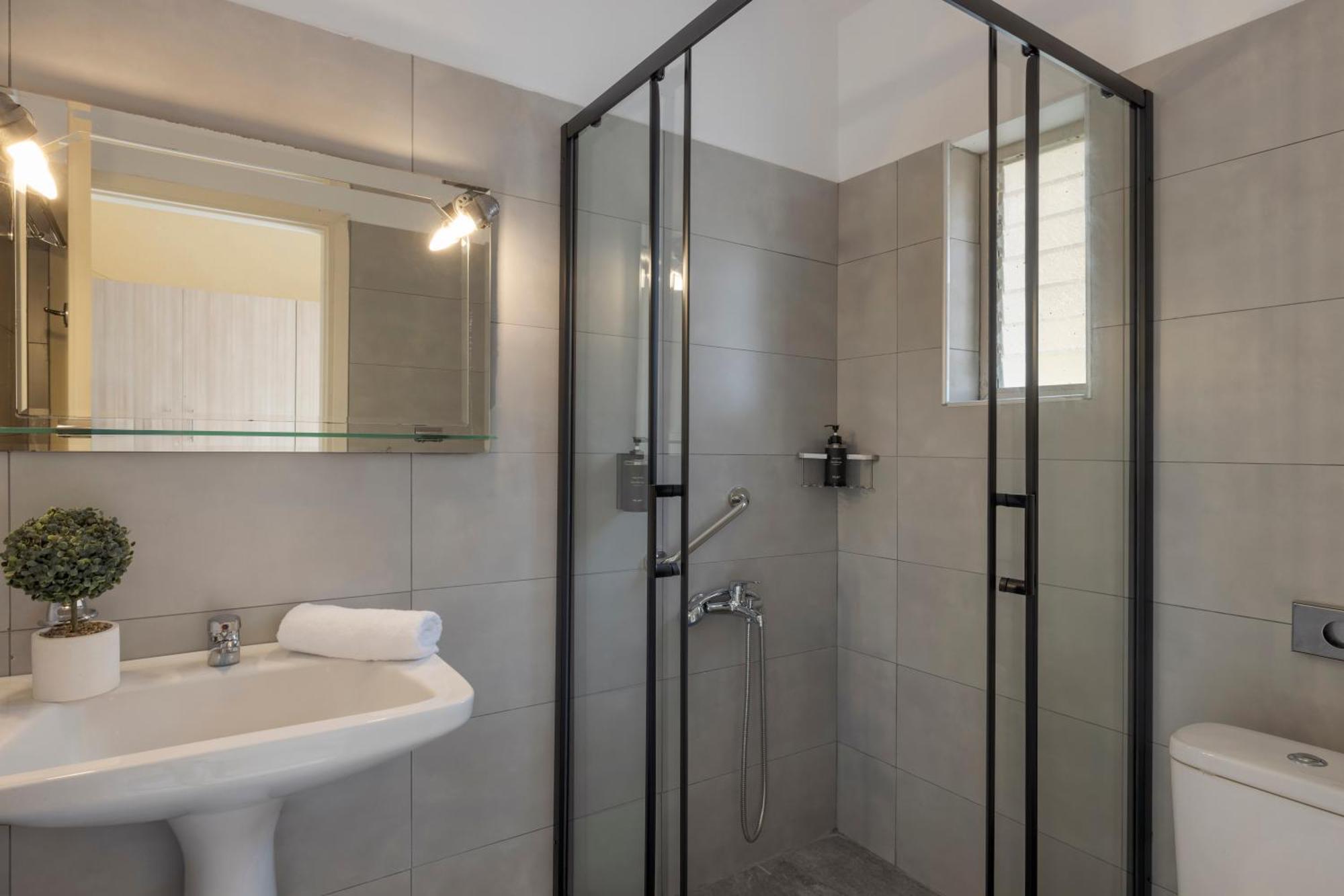 Double or Twin Room Partial Sea View
