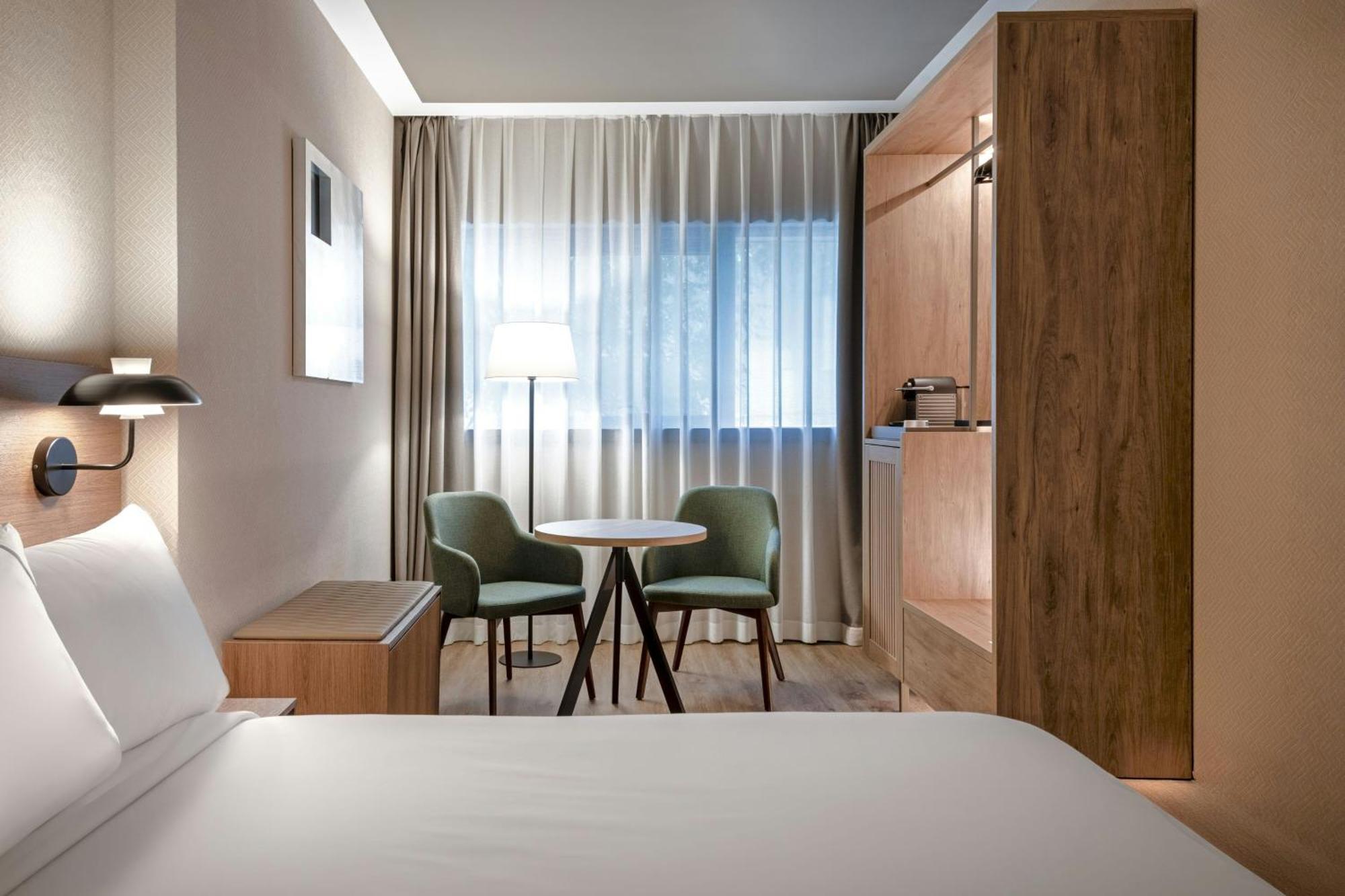 Standard Plus Queen Room