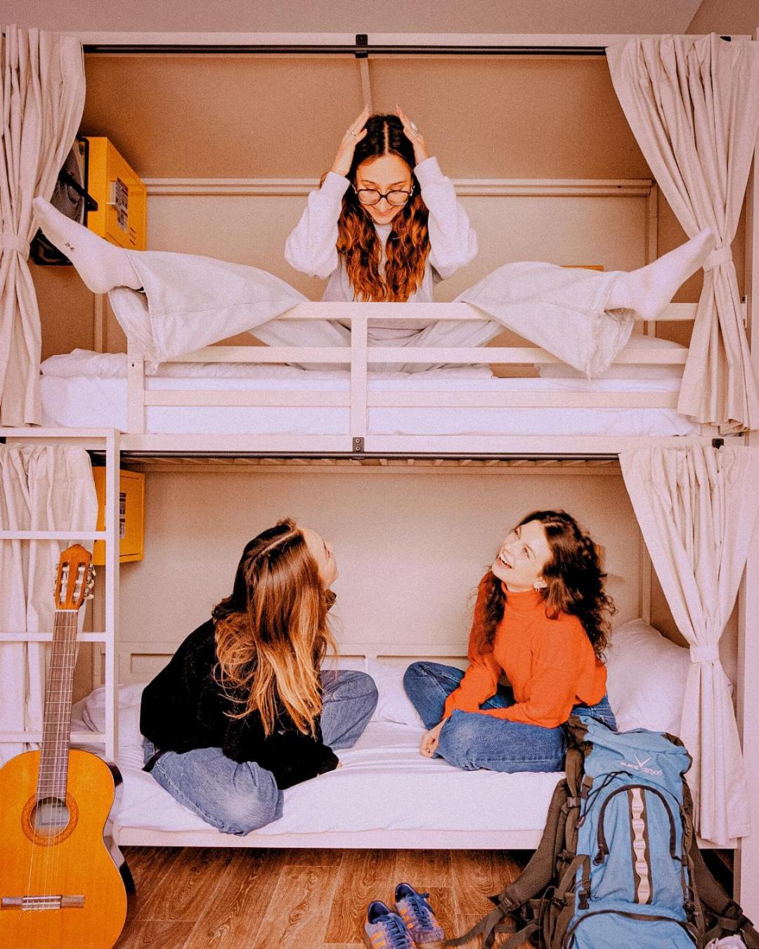 Bed 6-bed SOCIAL Dorm