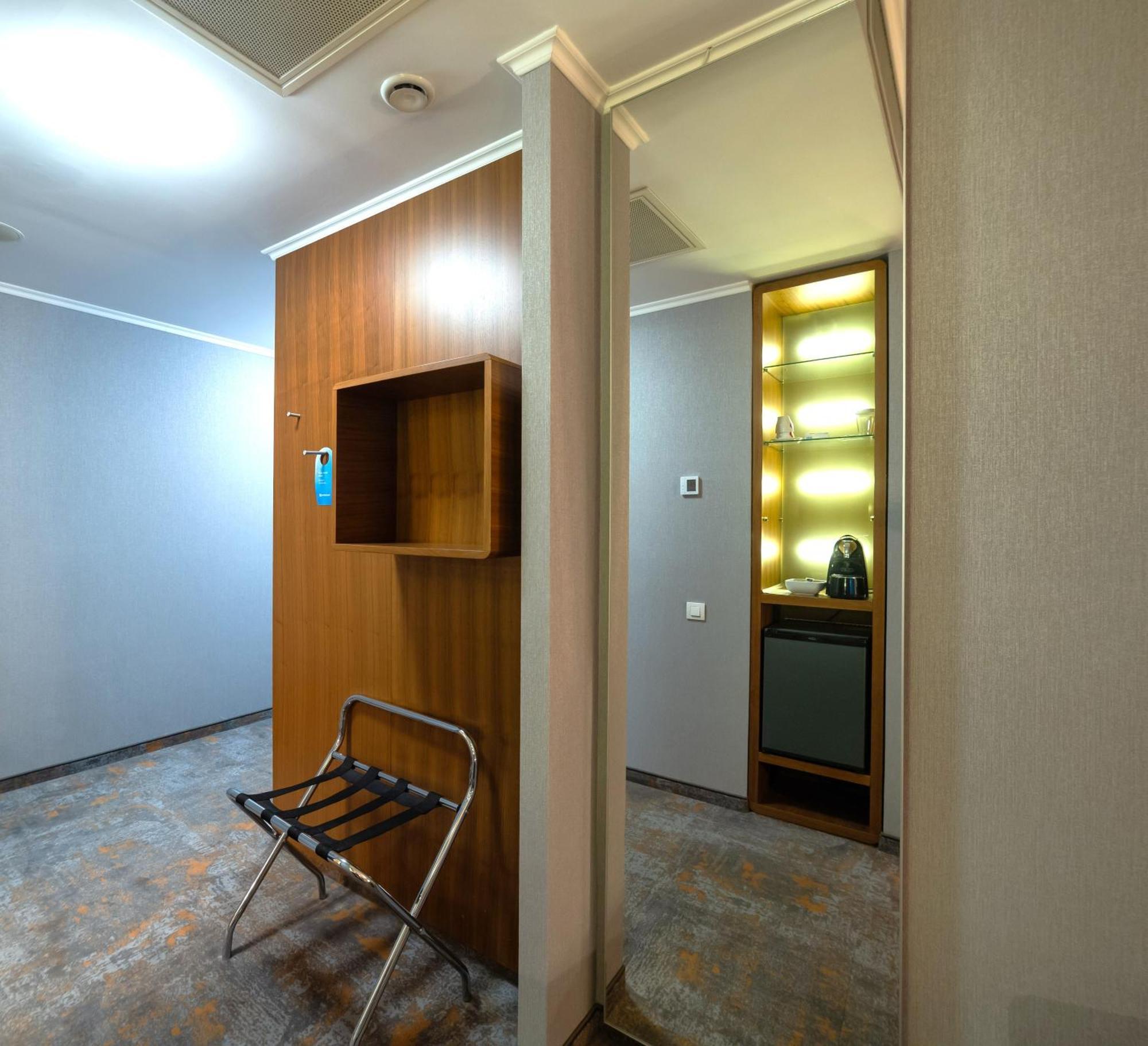 Premium Deluxe Executive Suite with Belle View