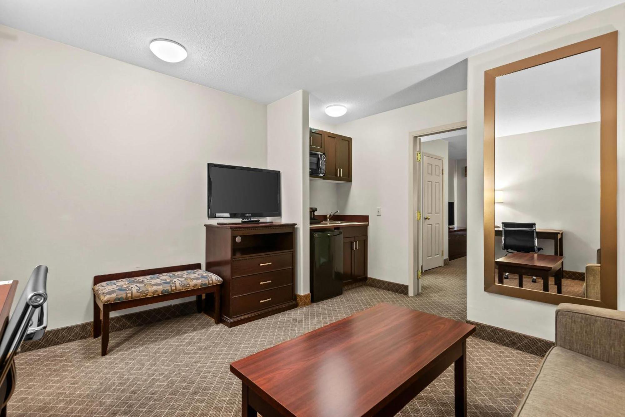 King Suite Non-Smoking