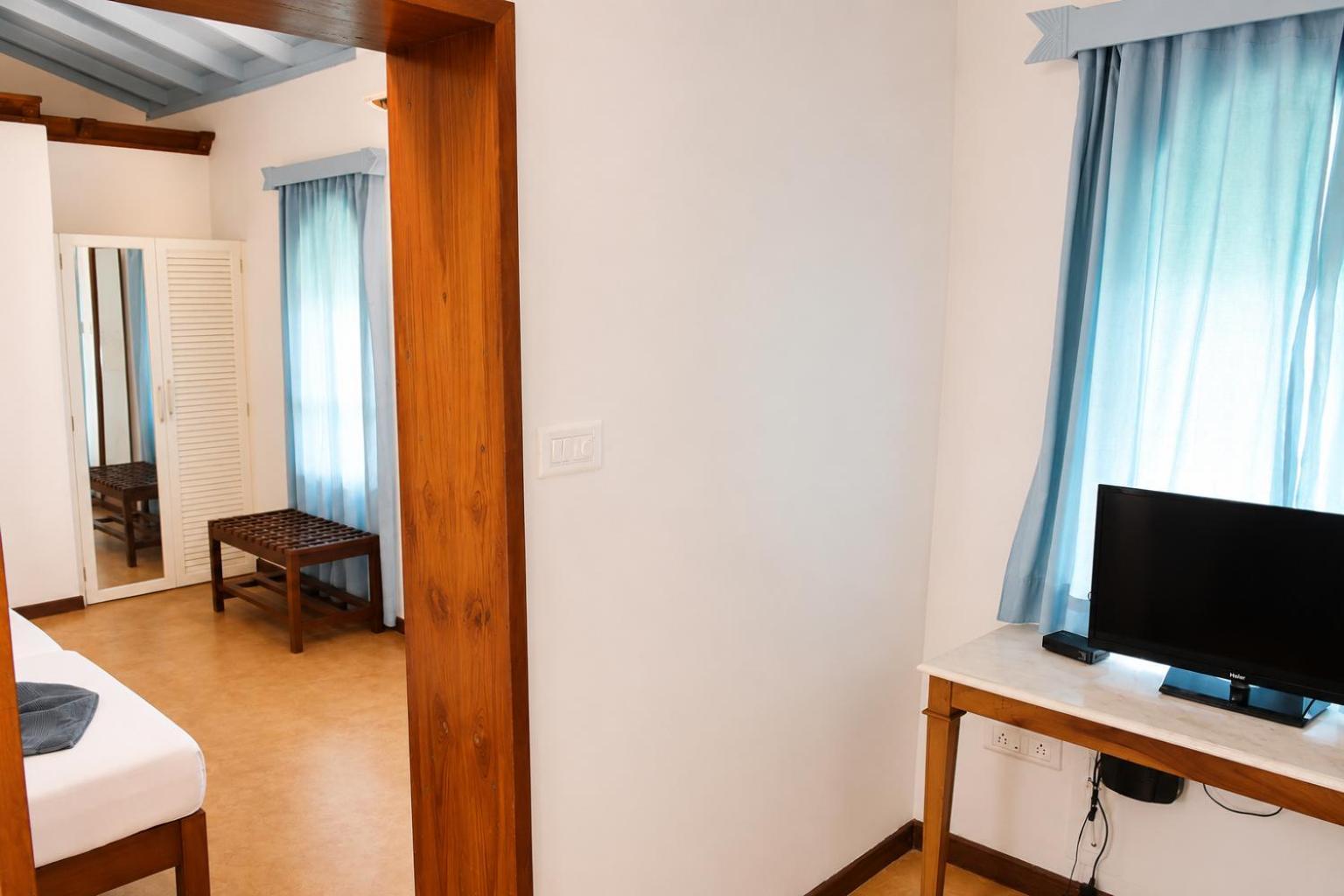 Standard Twin Bed Room