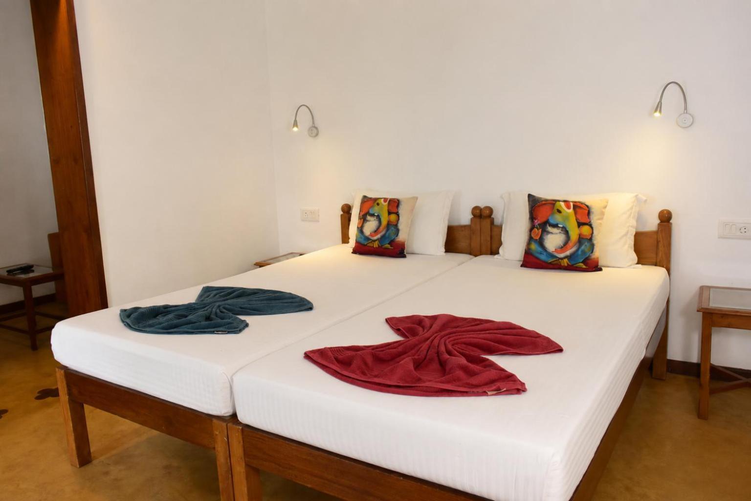 Standard Twin Bed Room