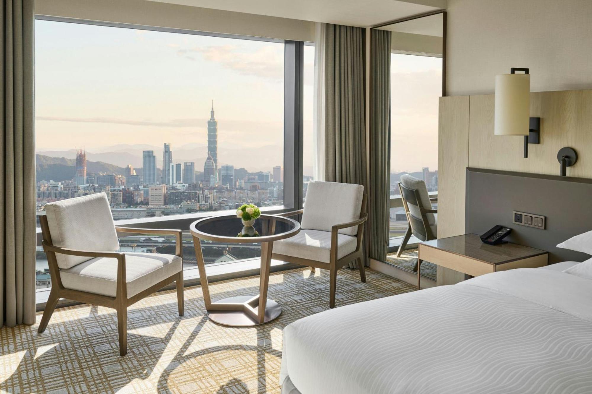 Premier Twin Room
