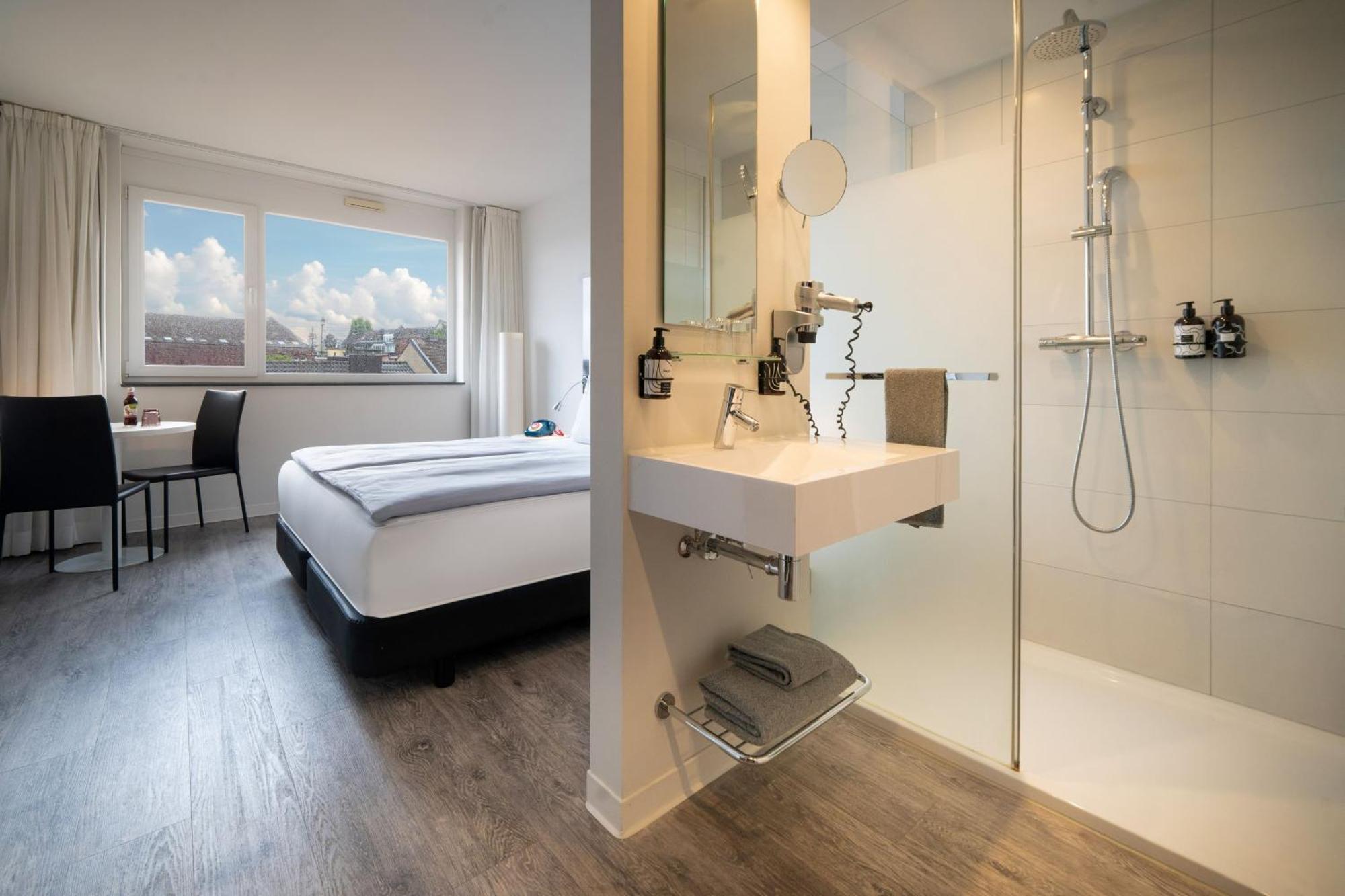 The Innside Room