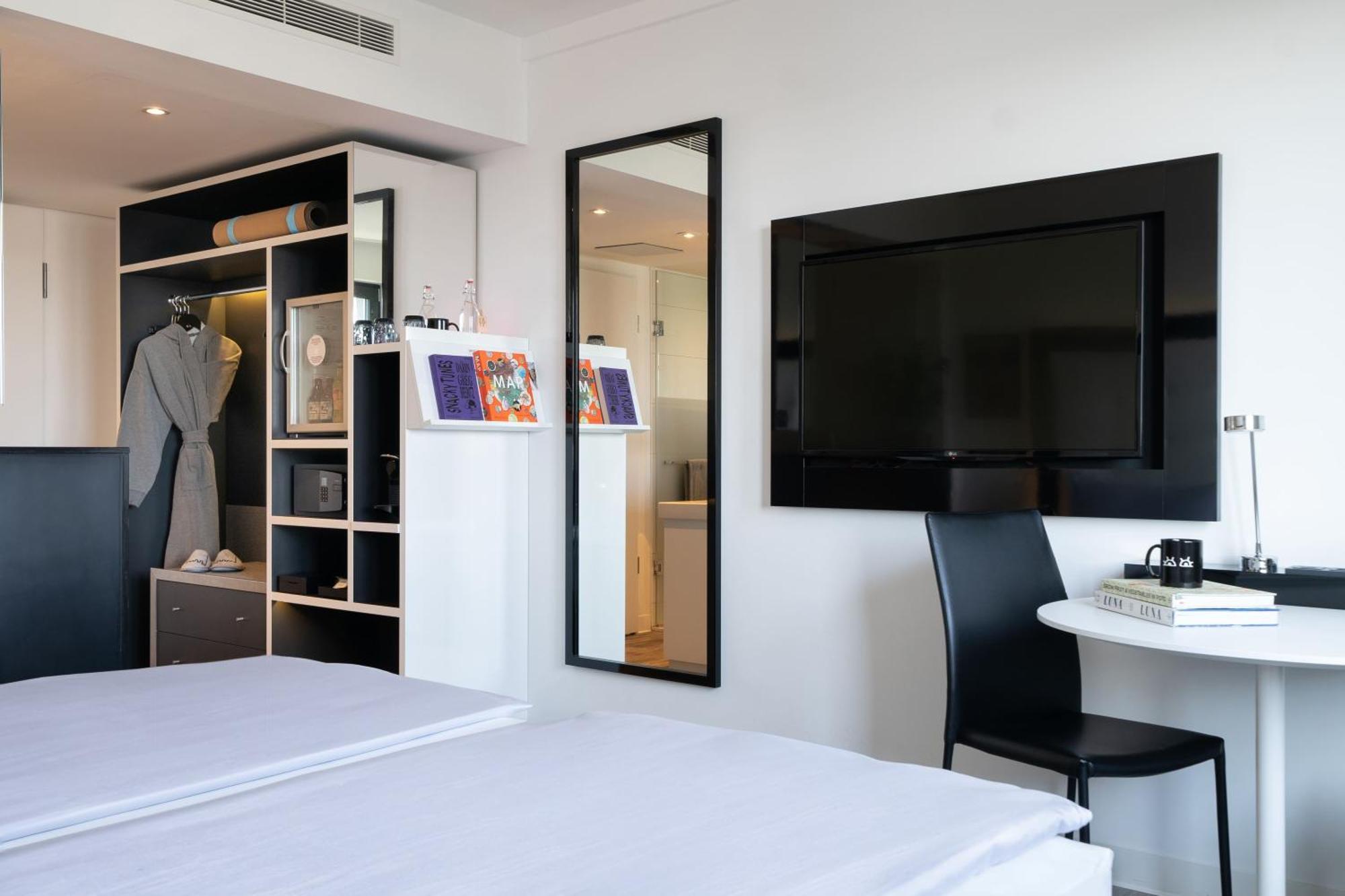 Camera Premium The Innside