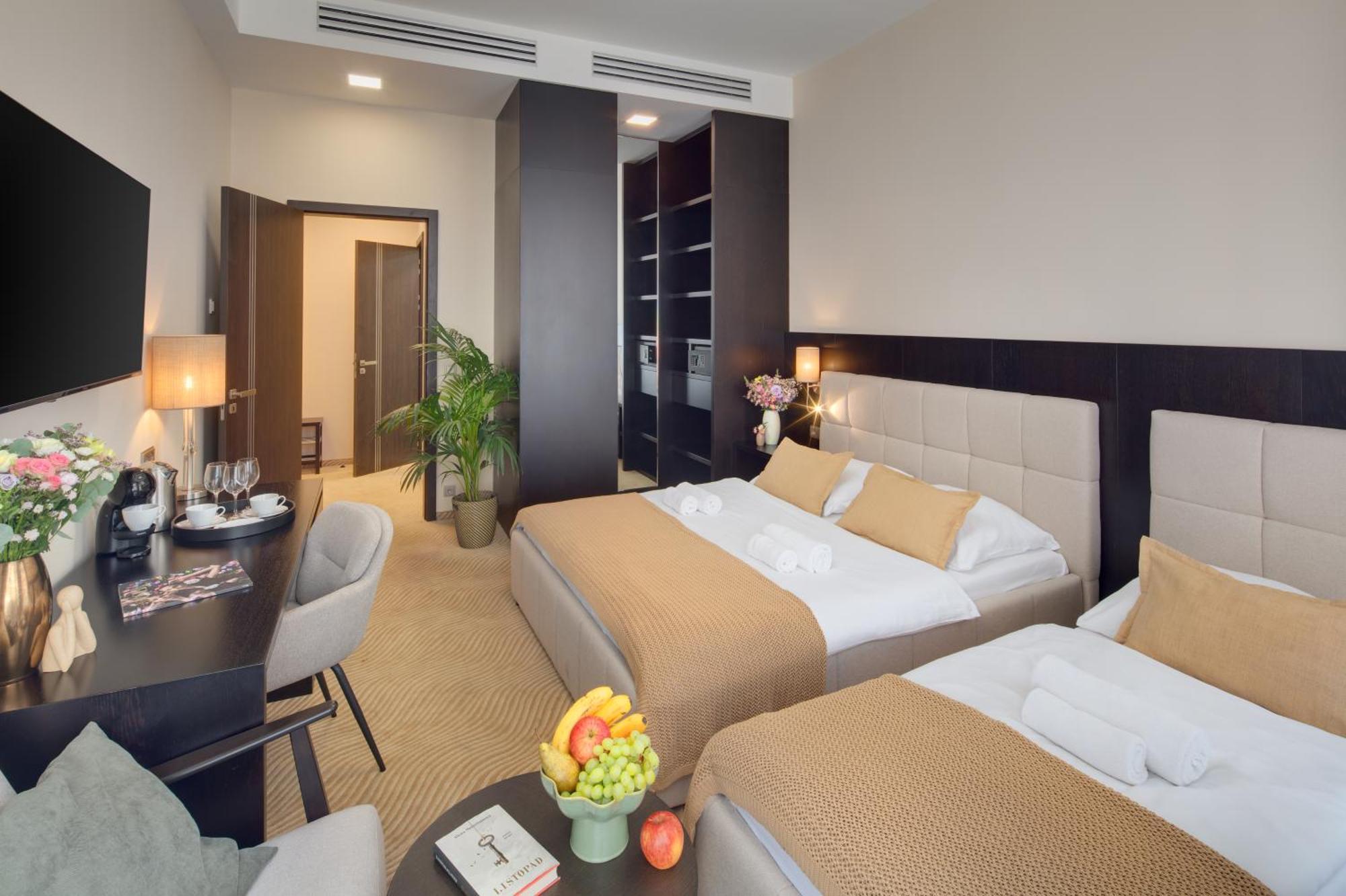 Comfort Triple Room