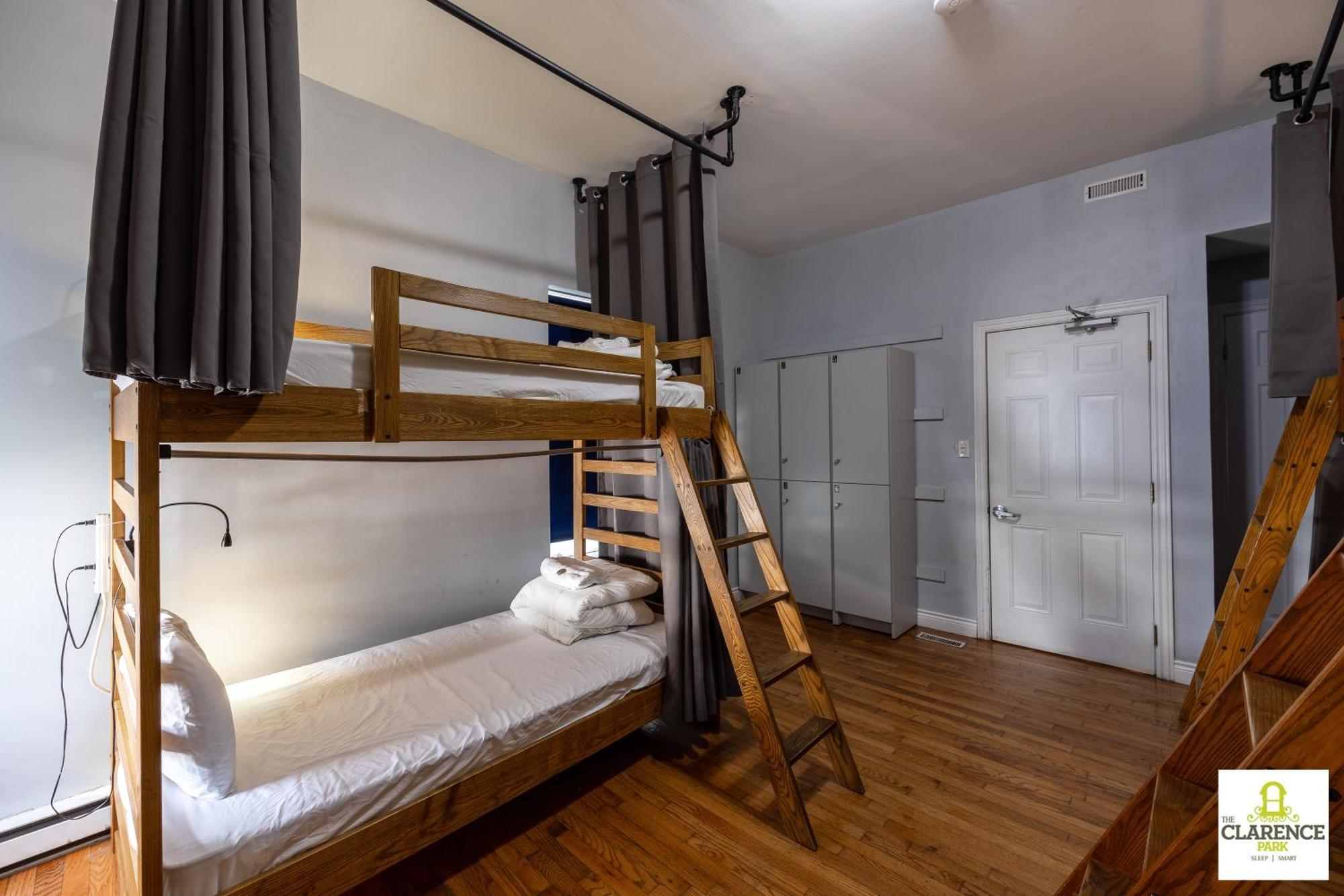 Bed 6-Bed Male Dormitory Room