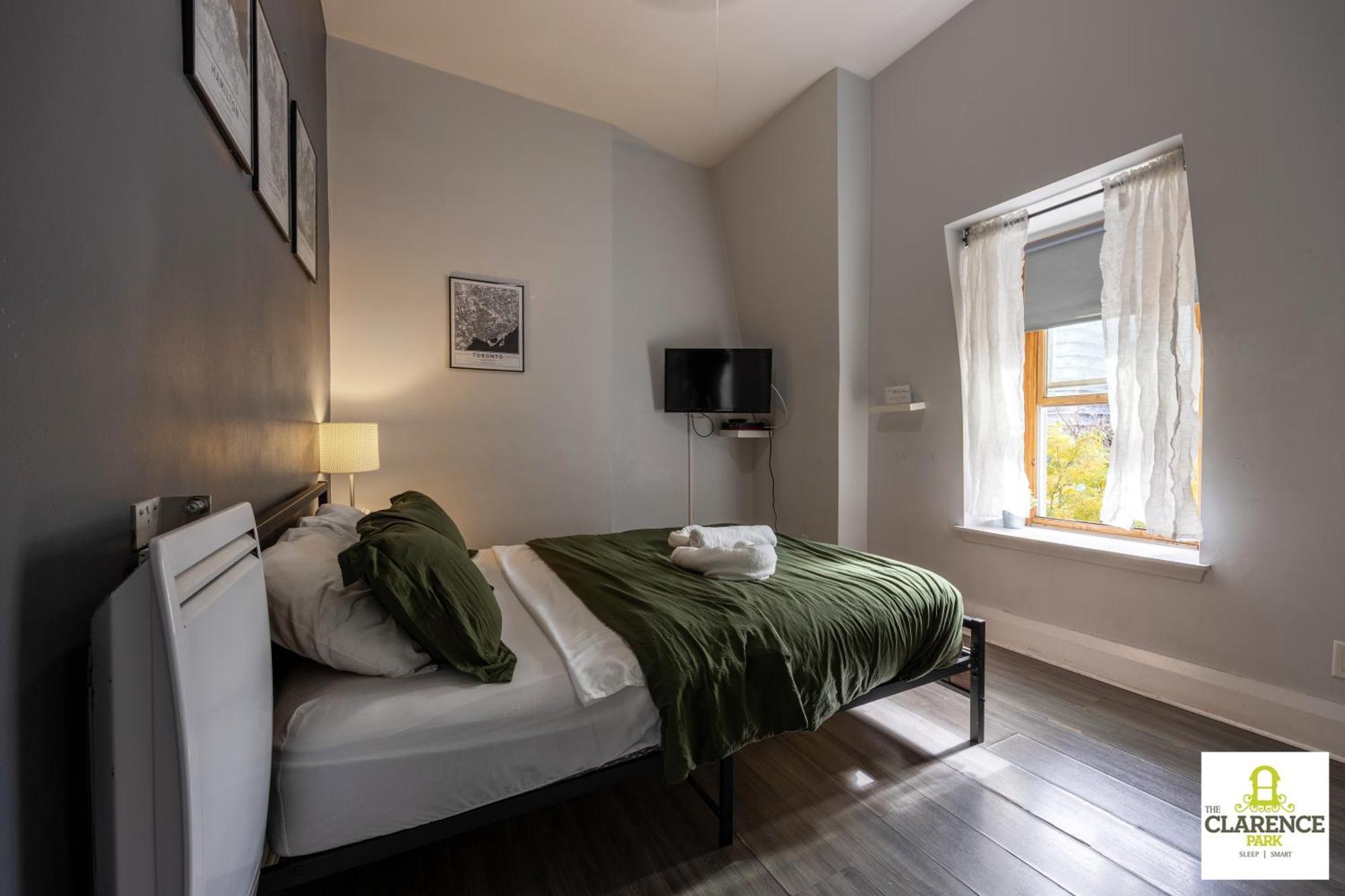 Deluxe Queen Room