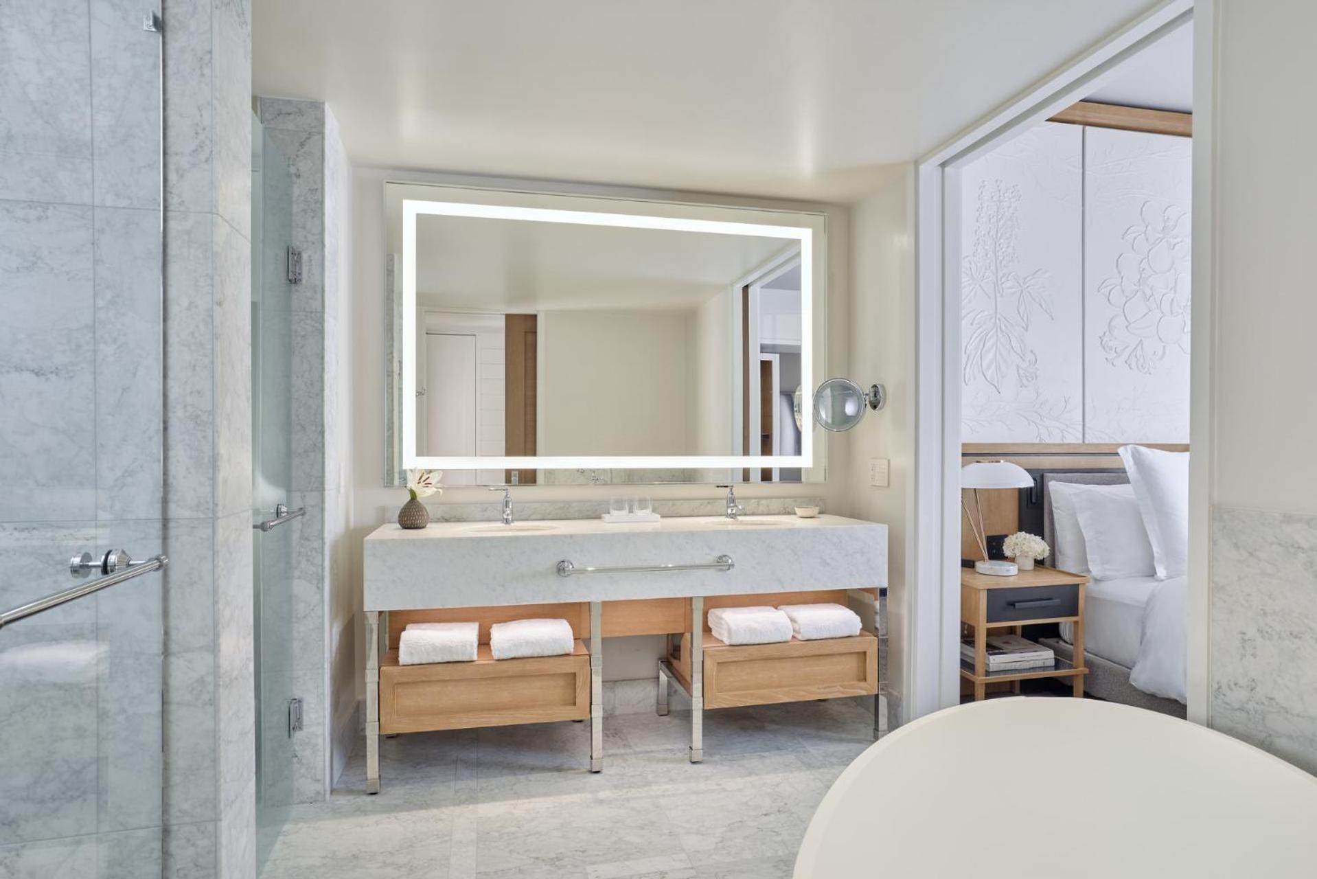 Accessible Premier City View Two Double