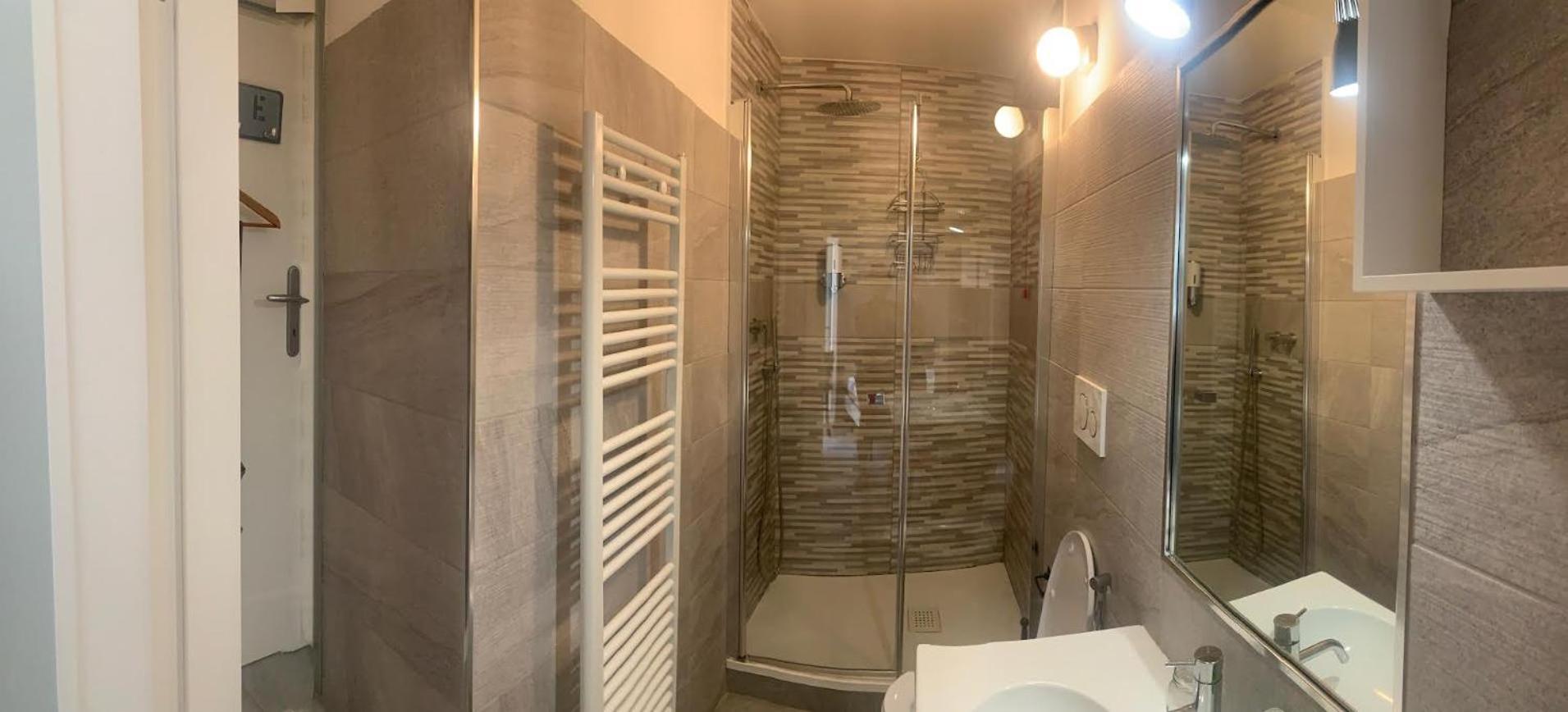 Double Room Private Bathroom