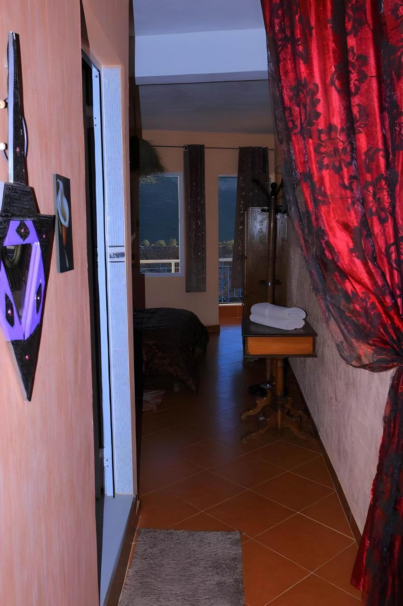 Double Room Mountain View