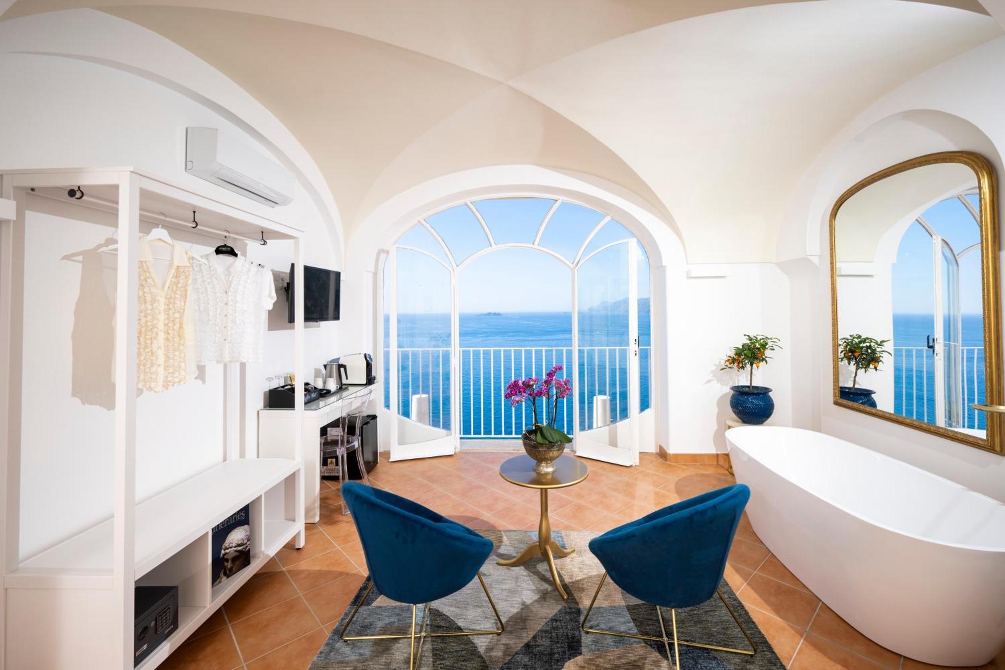 Queen Suite Sea View