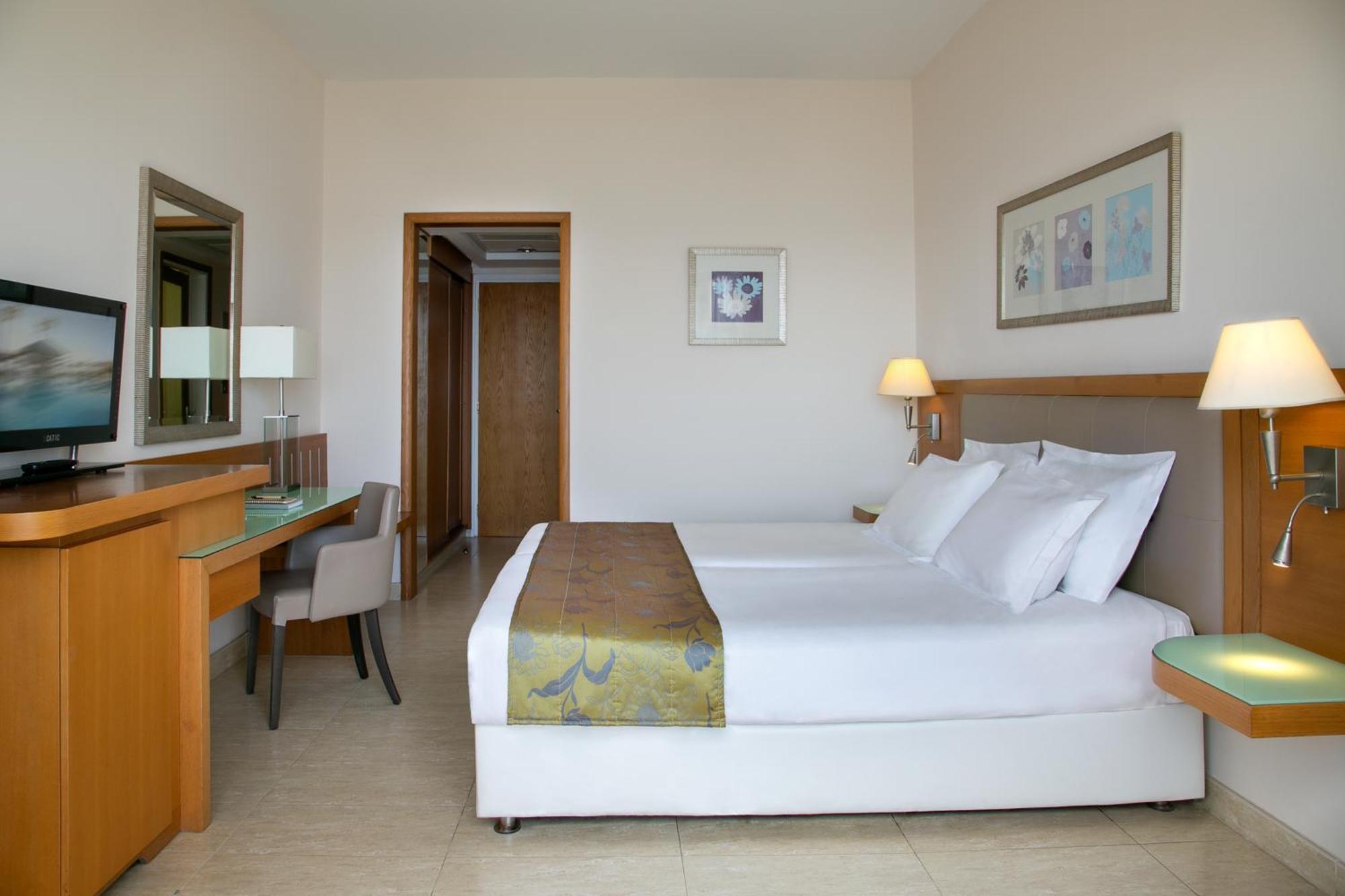 Double or Twin Room Inland View