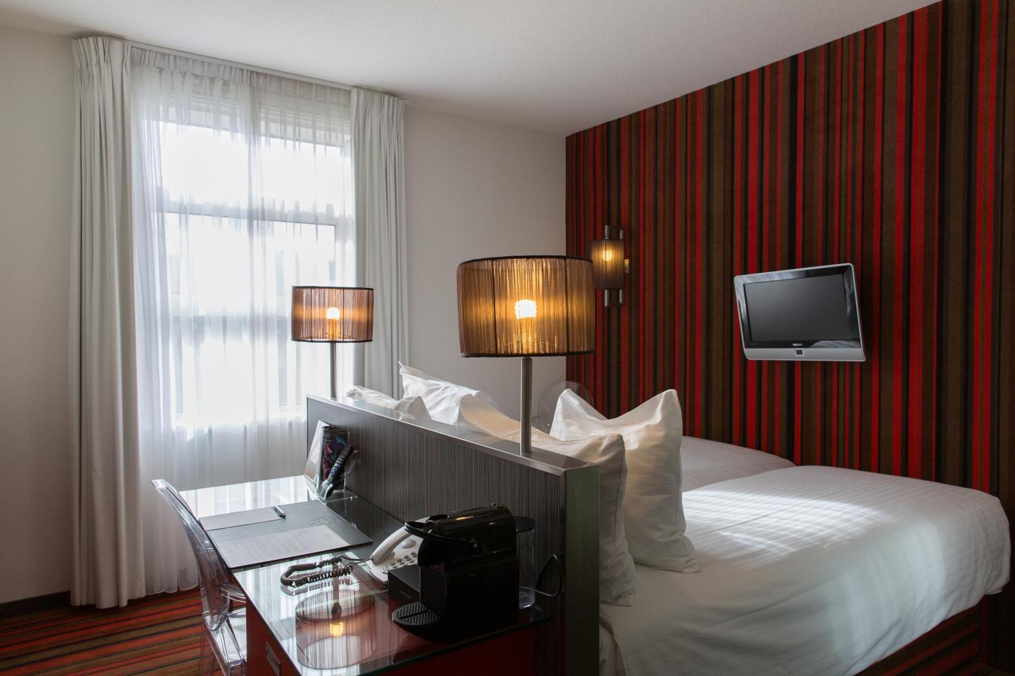 Standard Interior Room