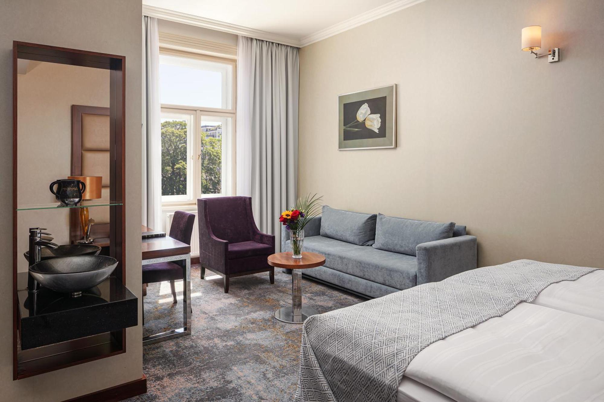 Boutique Suite Spa Access